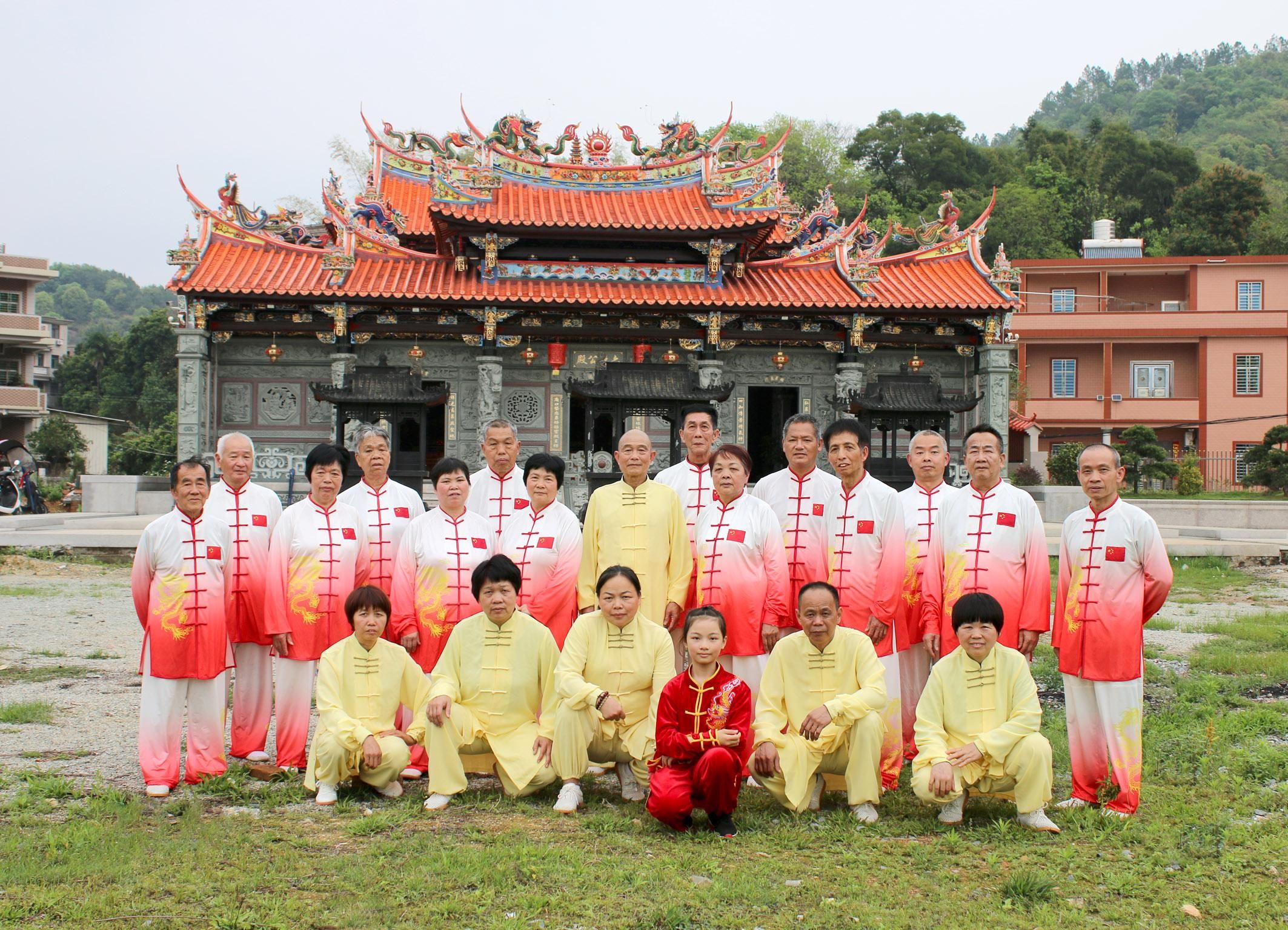 后坑六使公殿旅行图片 1