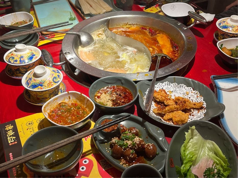 谭鸭血老火锅(普宁万泰汇店)