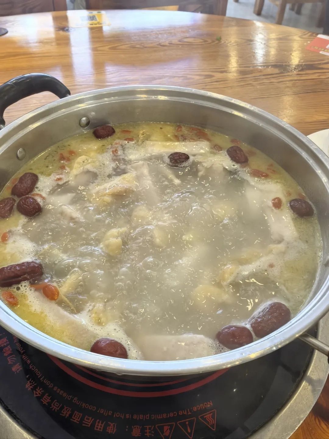 雅家海鲜餐厅(香水湾店)