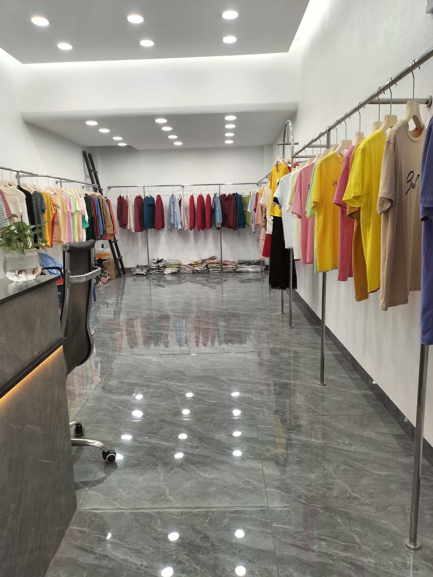 美丽(乔瑞金港国际服饰贸易城店)