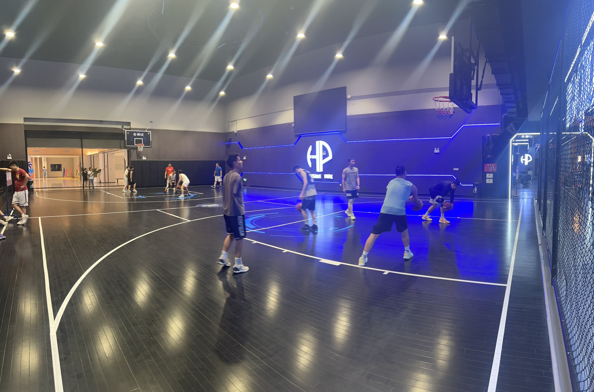 HP运动空间·主场篮球馆(高新新天地店)