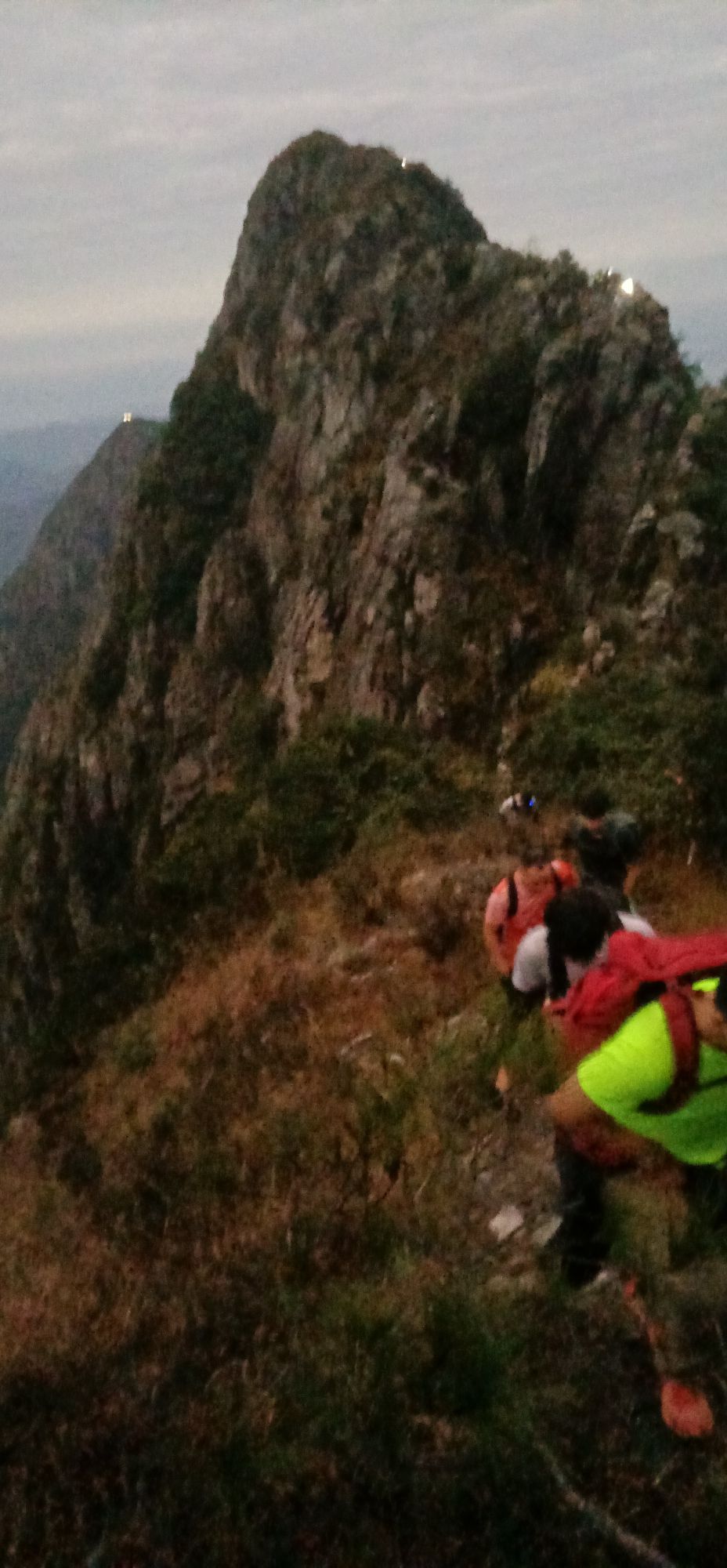龙斗峰登山口旅行图片 3