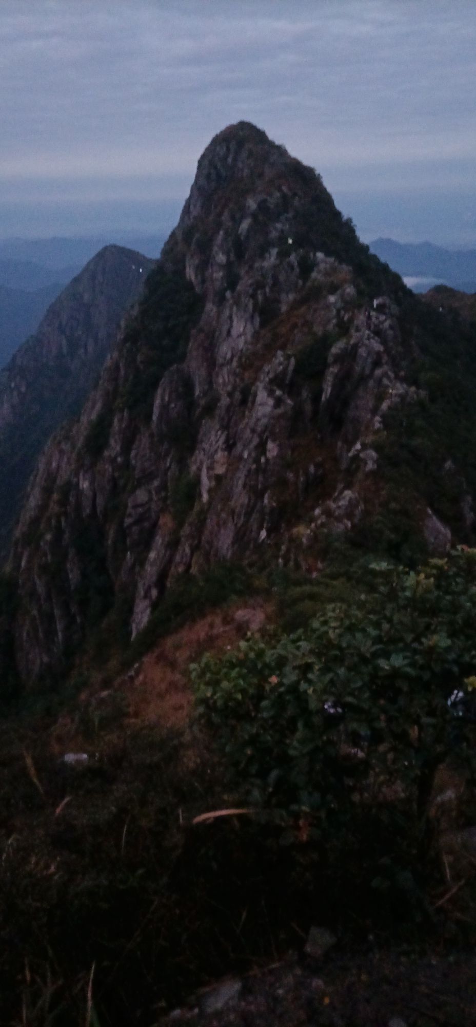 龙斗峰登山口旅行图片 1