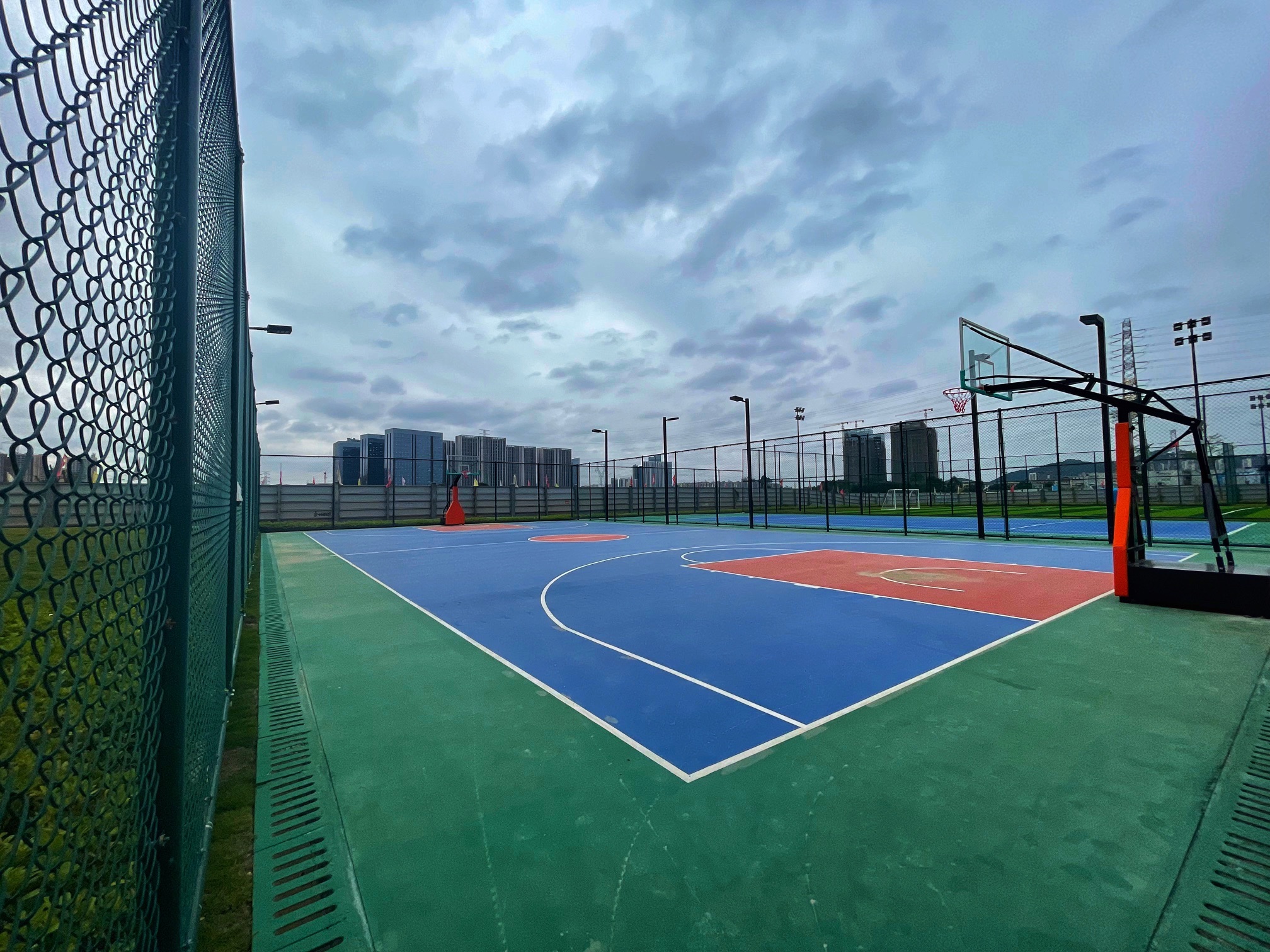 场地封面-林书豪-李群篮球联盟体育公园平安科技硅谷店