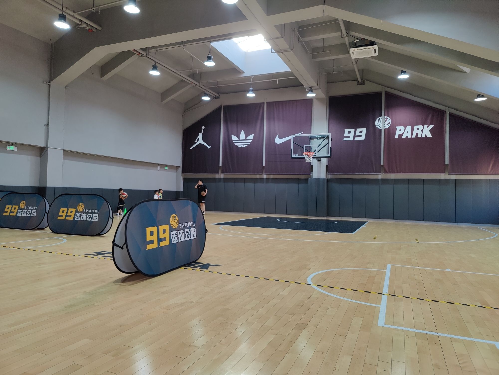 场地封面-99度篮球公园(新城荟店)