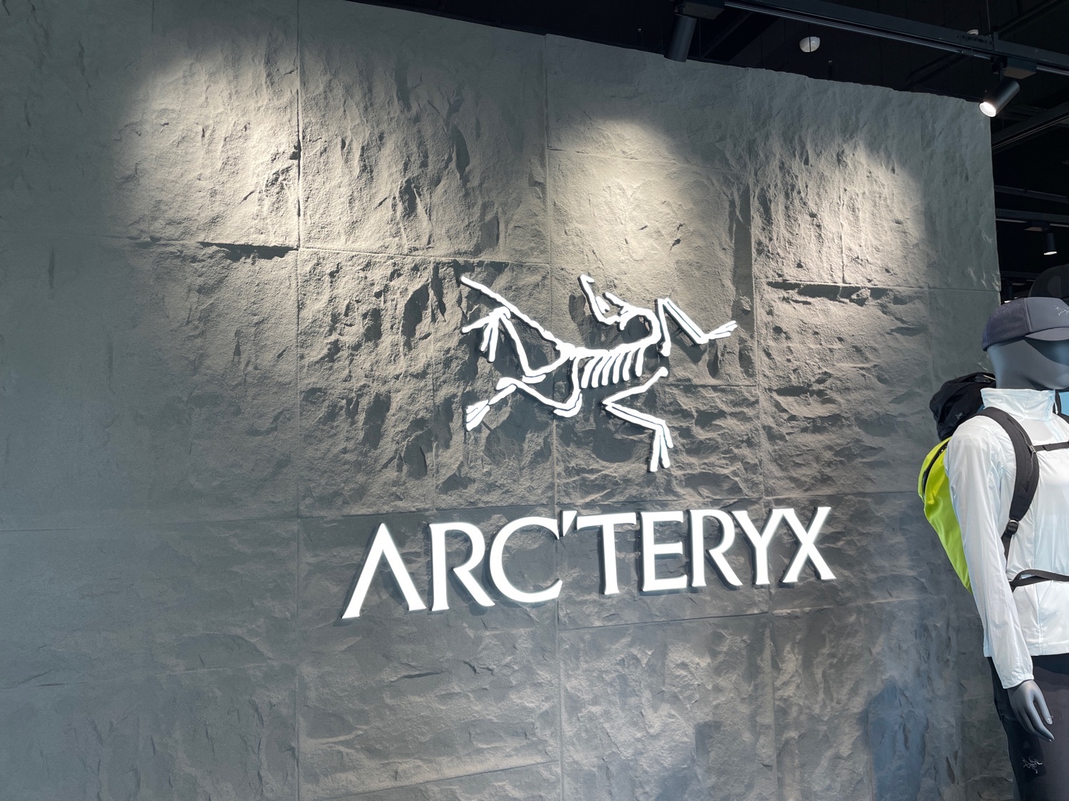 ARC'TERYX始祖鸟(青果路店)