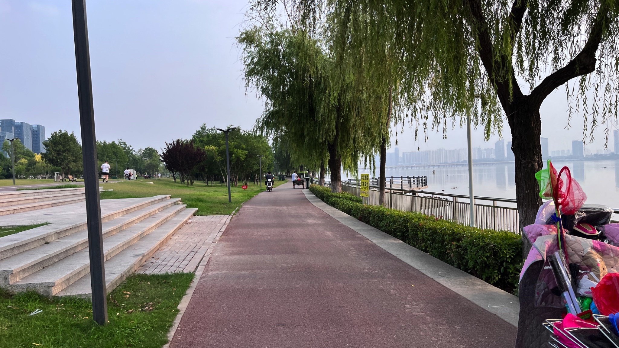 滨河公园旅行图片 1