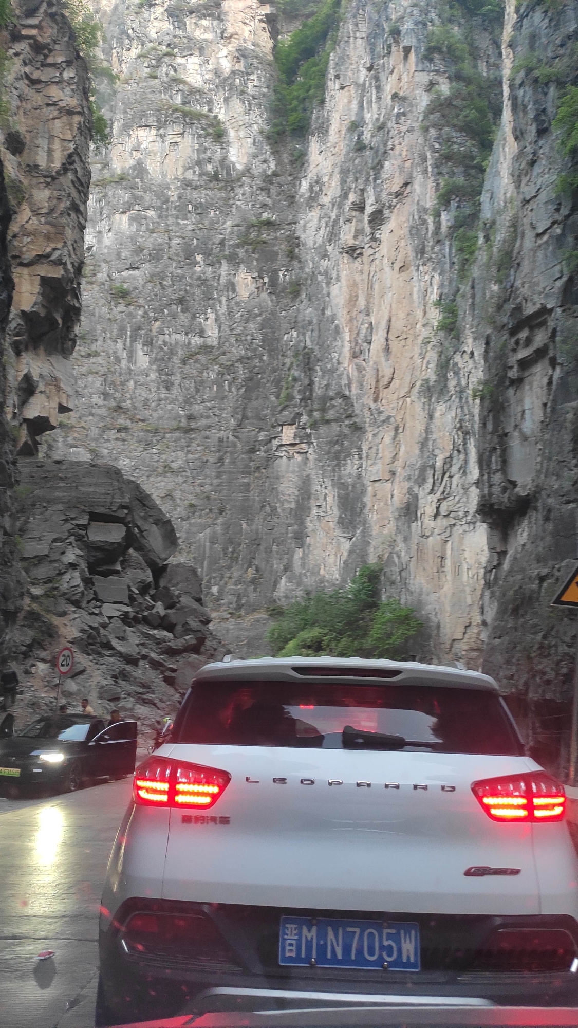 黑毛沟大峡谷旅行图片 3
