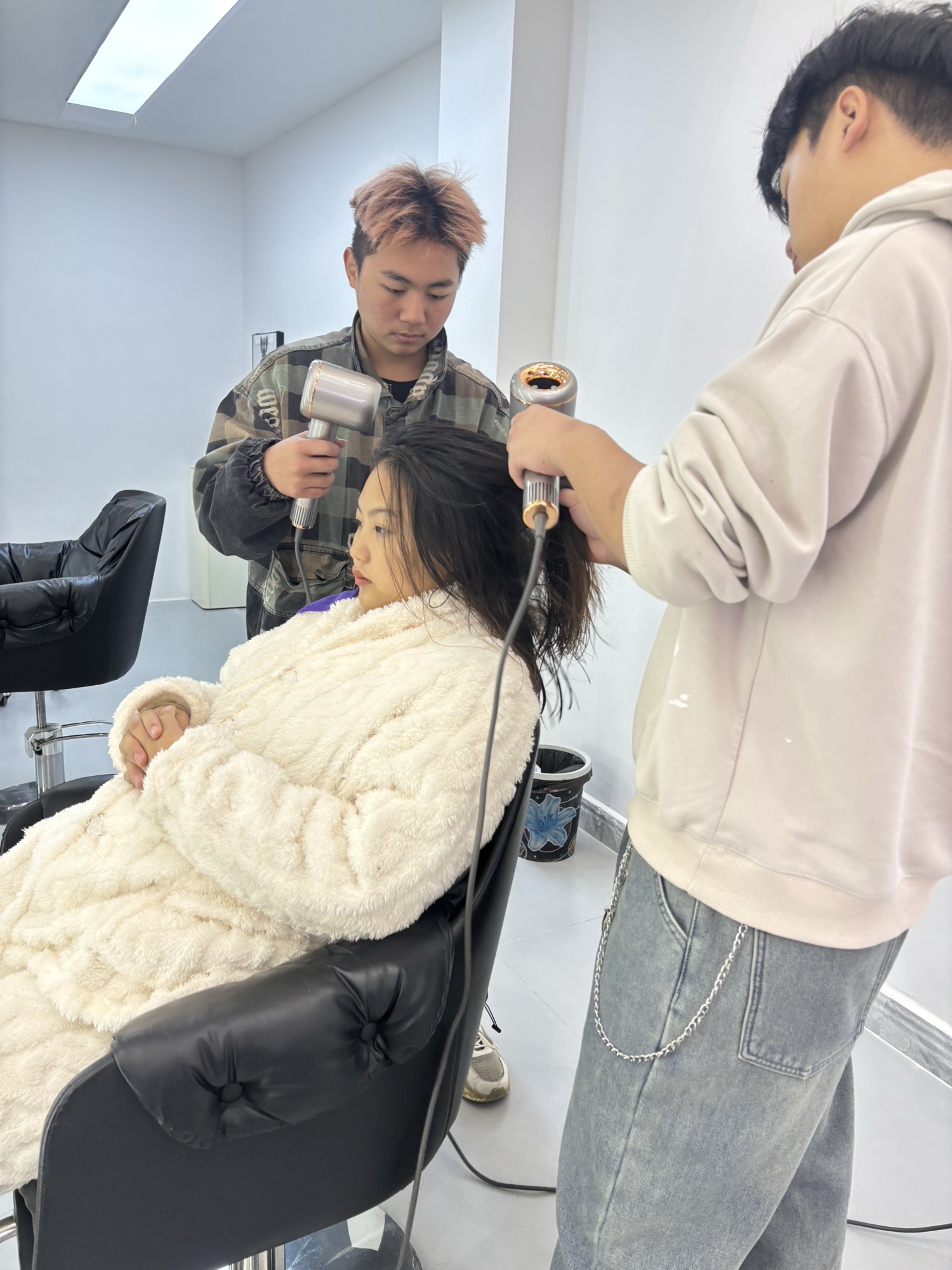 PLC hair salon接发潮色设计(书香蔓城店)