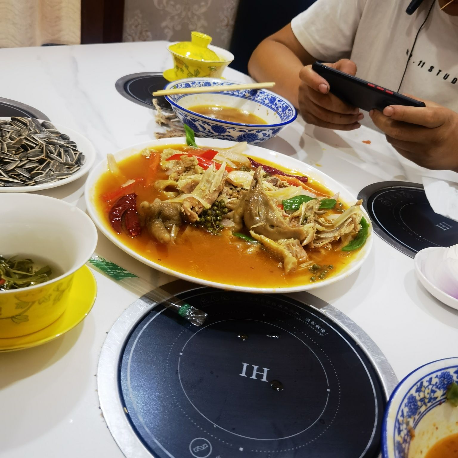 伊清源手抓餐厅