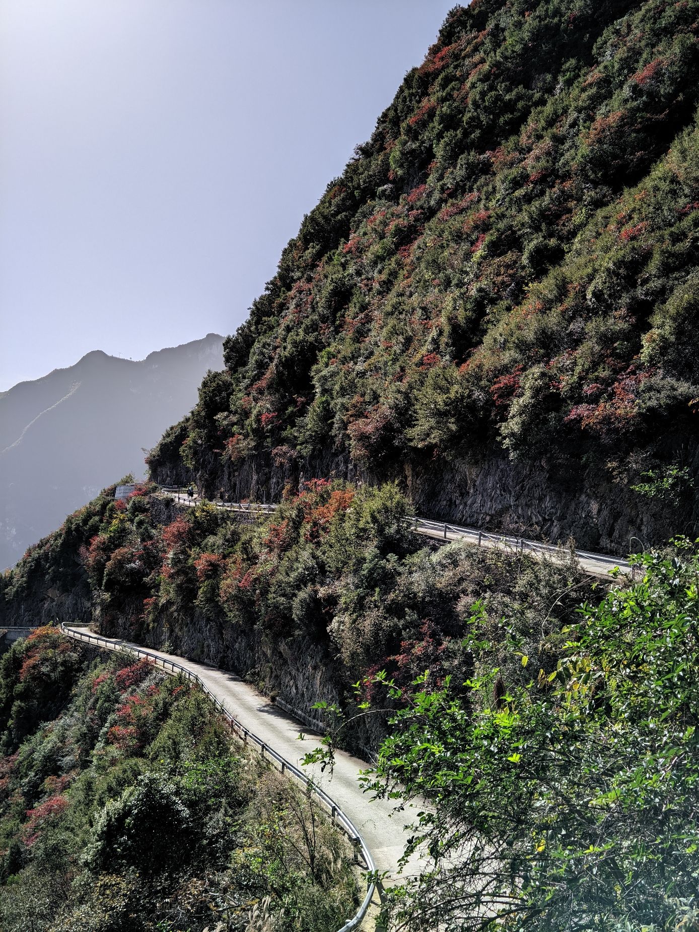 兰英乡挂壁公路旅行图片 2