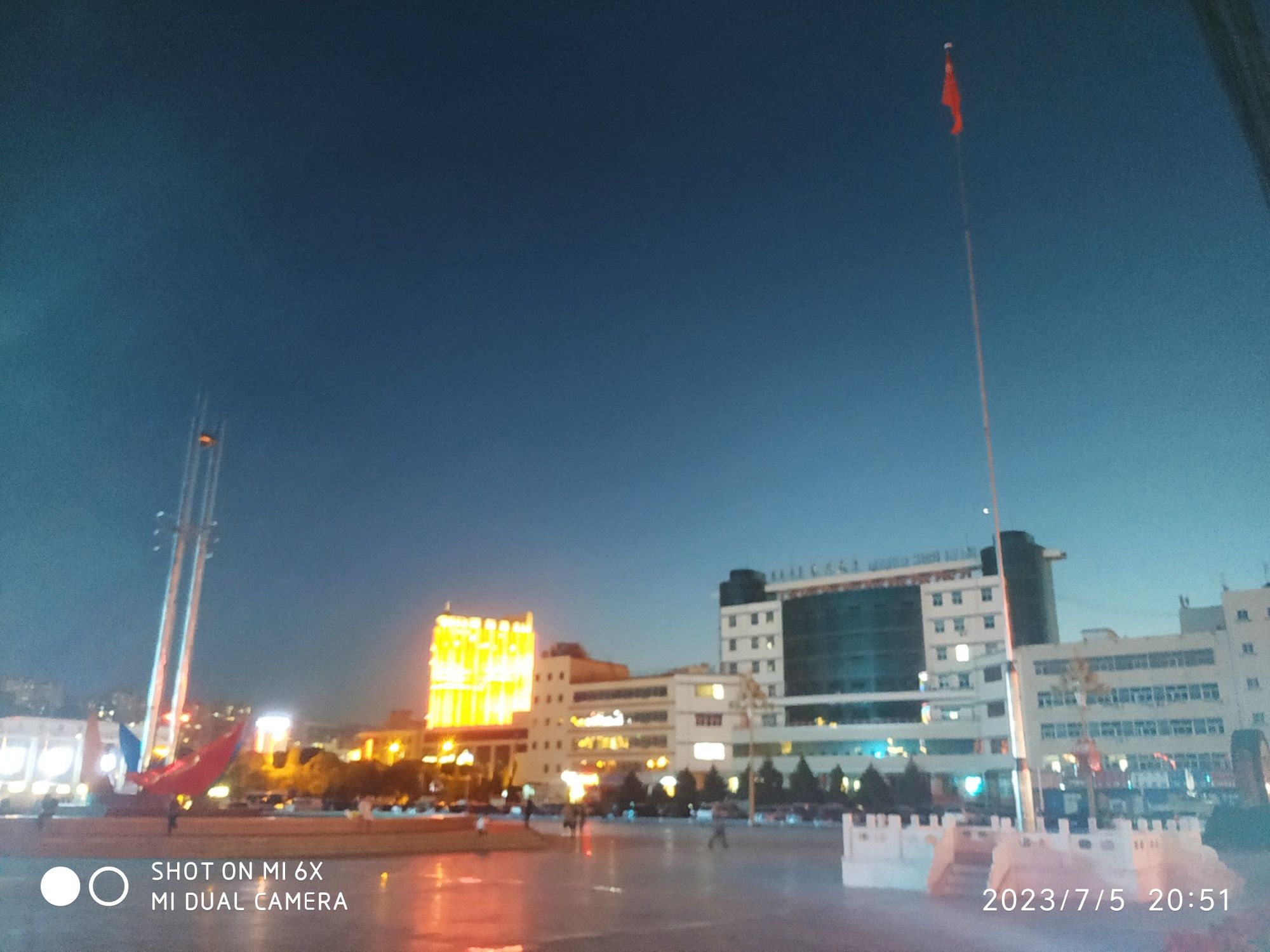 准格尔广场旅行图片 1