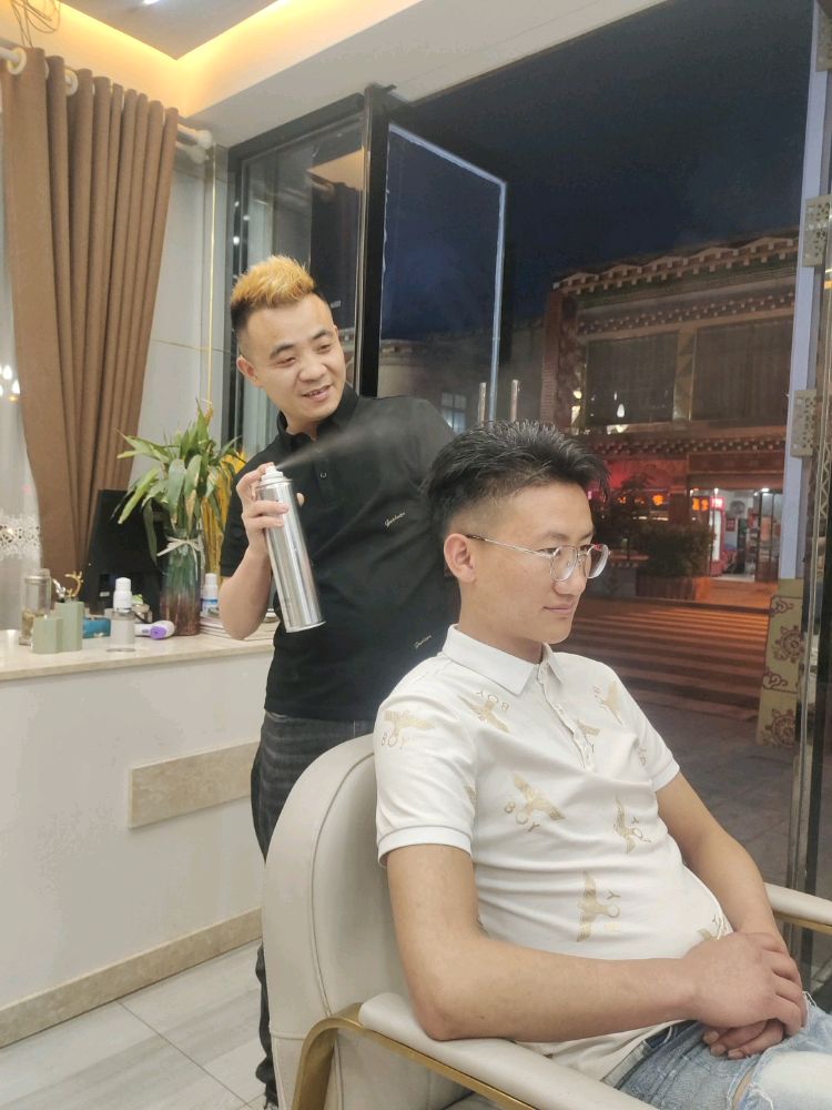 渼素形象设计