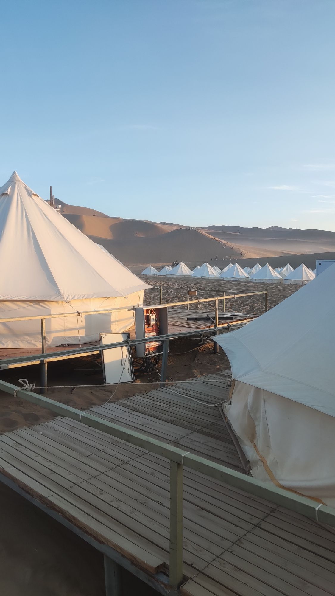 敦煌漠夜星户外露营基地