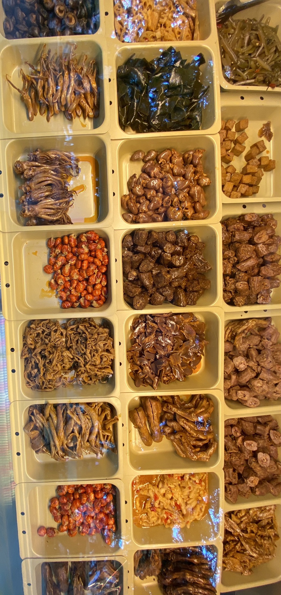 绝味鸭脖(五指山三月三广场店)