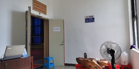 豸乾羽毛球馆的第2张图片的图片资料