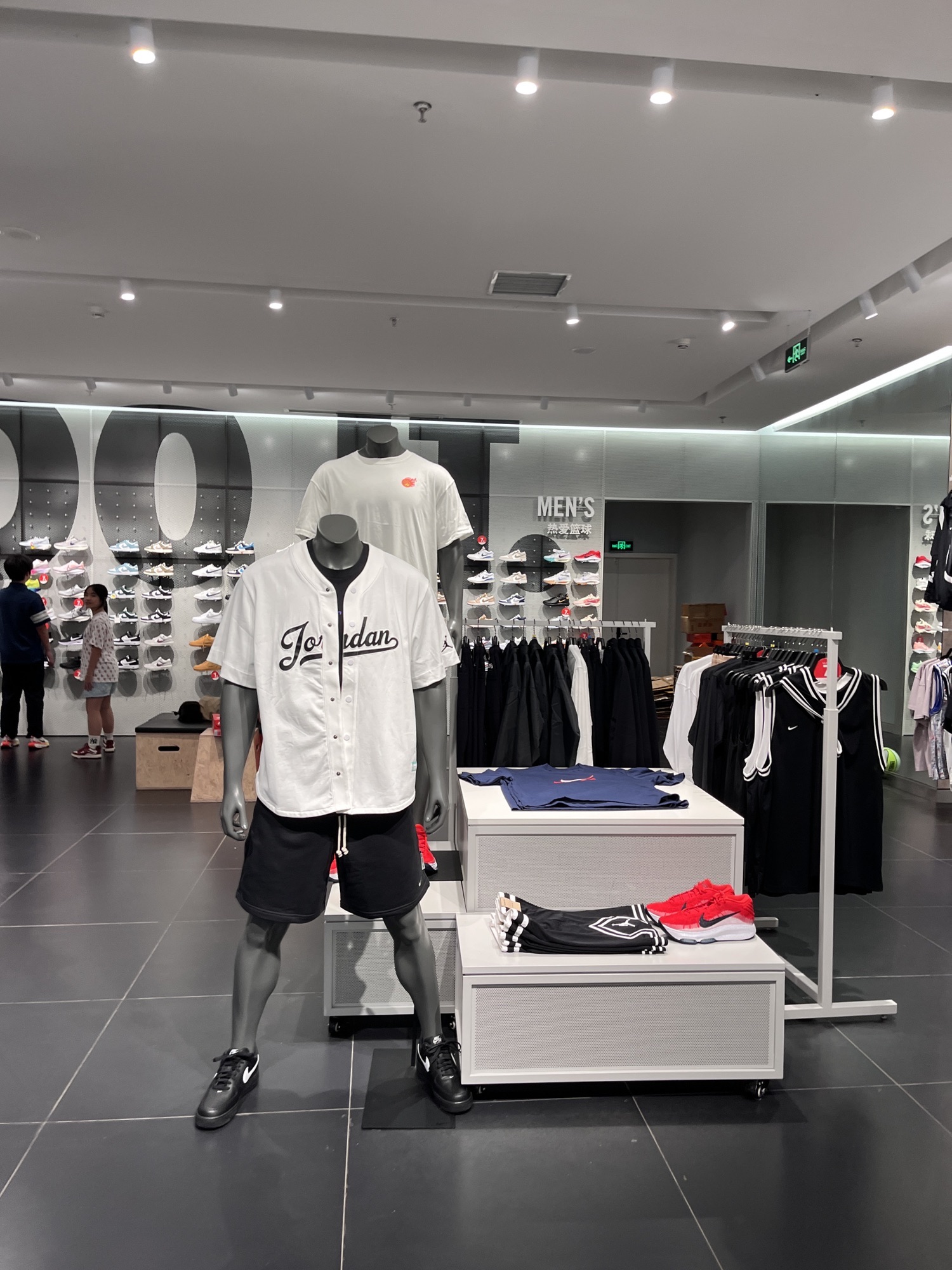 耐克Nike(广安吾悦广场店)