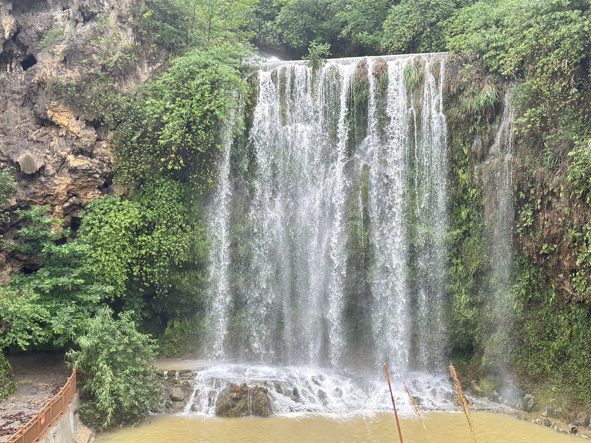 响水岩瀑布旅行图片 1
