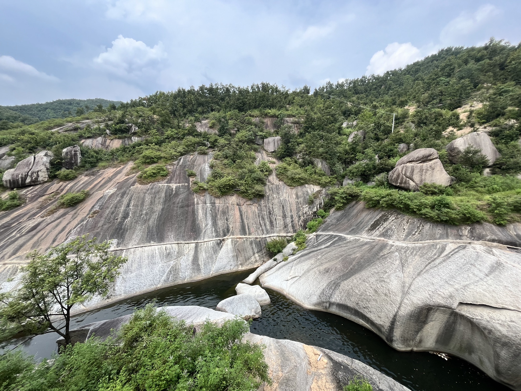 二龙乡三潭景区文化广场旅行图片 1