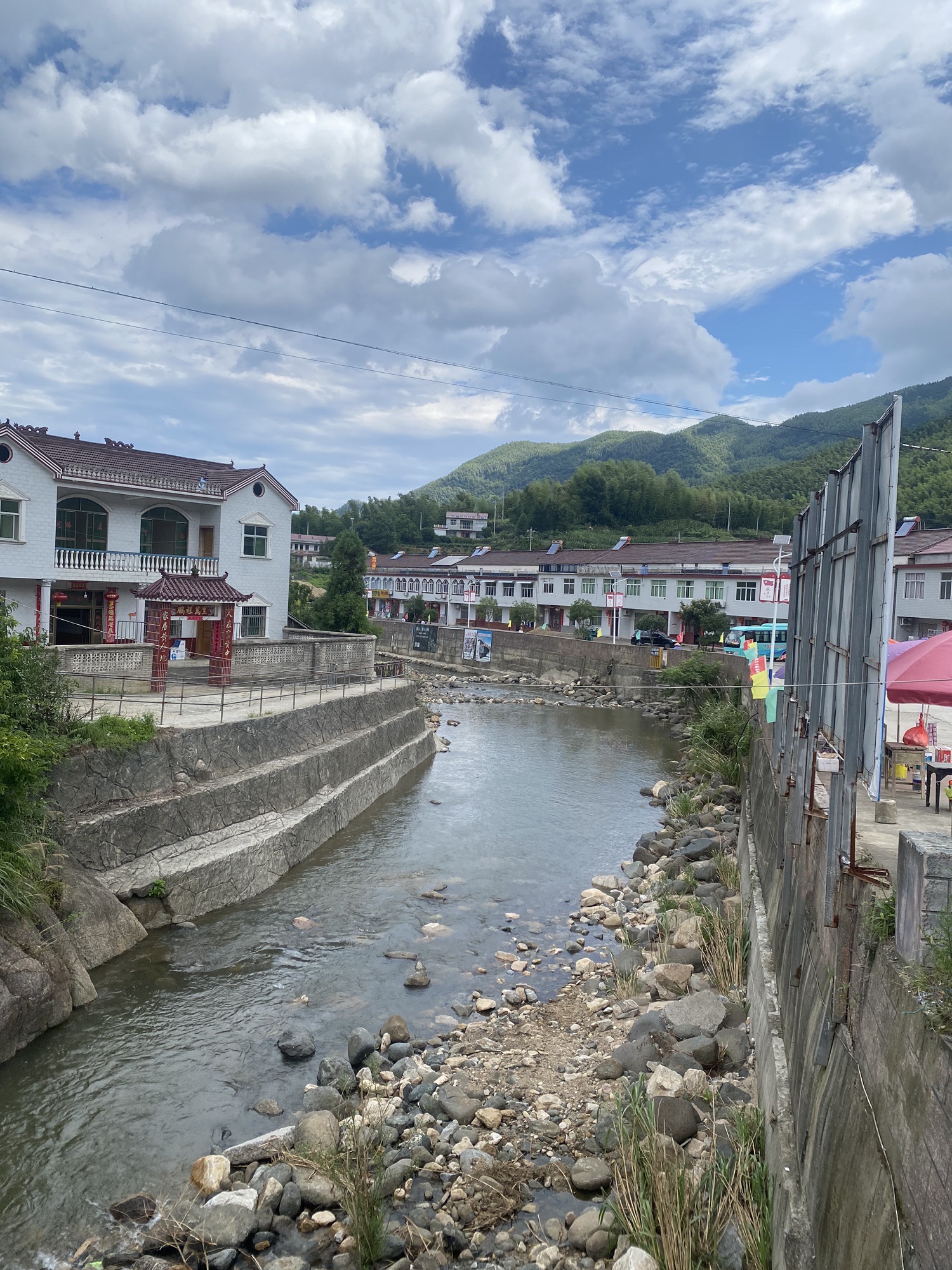 霍山神仙谷漂流