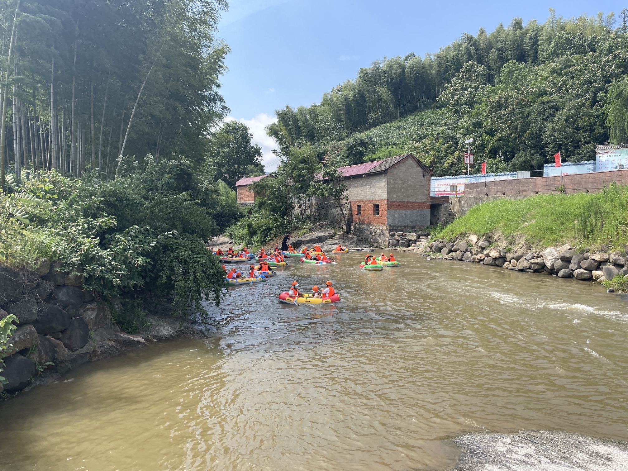 霍山神仙谷漂流