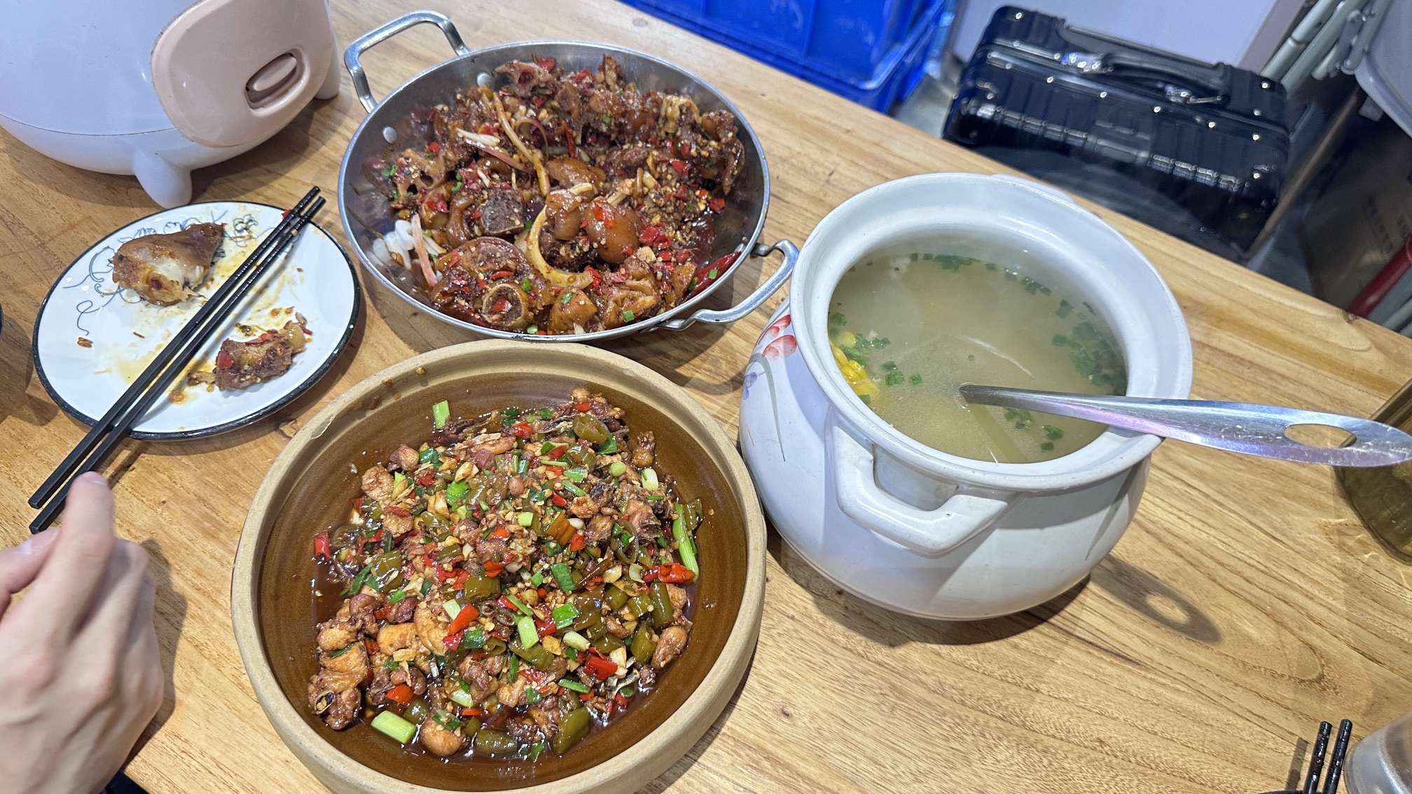 湘爹口味湘菜馆(长江商贸城店)