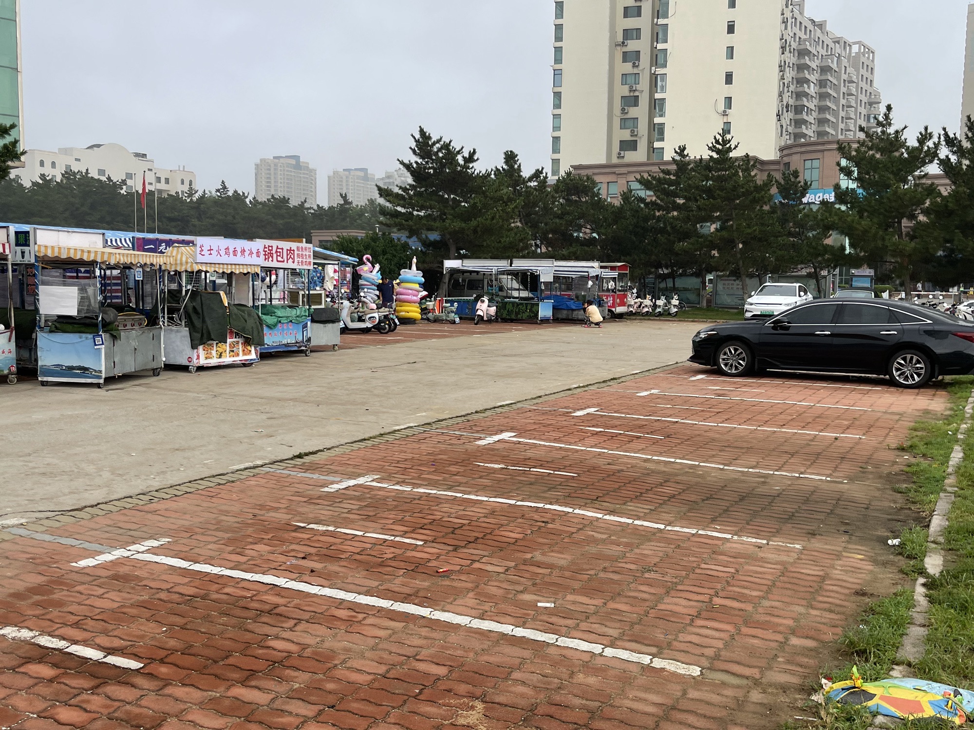 地面停车场(出入口)