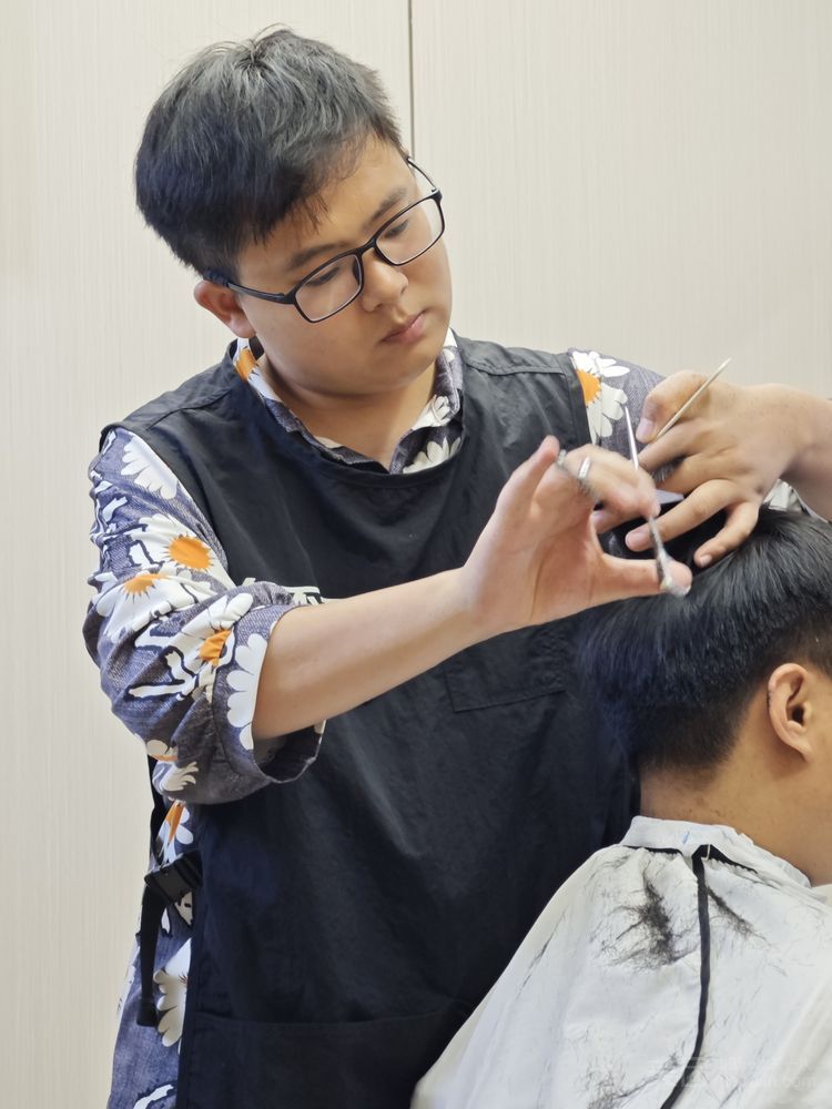 WEMVP·叁不伍时理理发(朝外SOHO店)