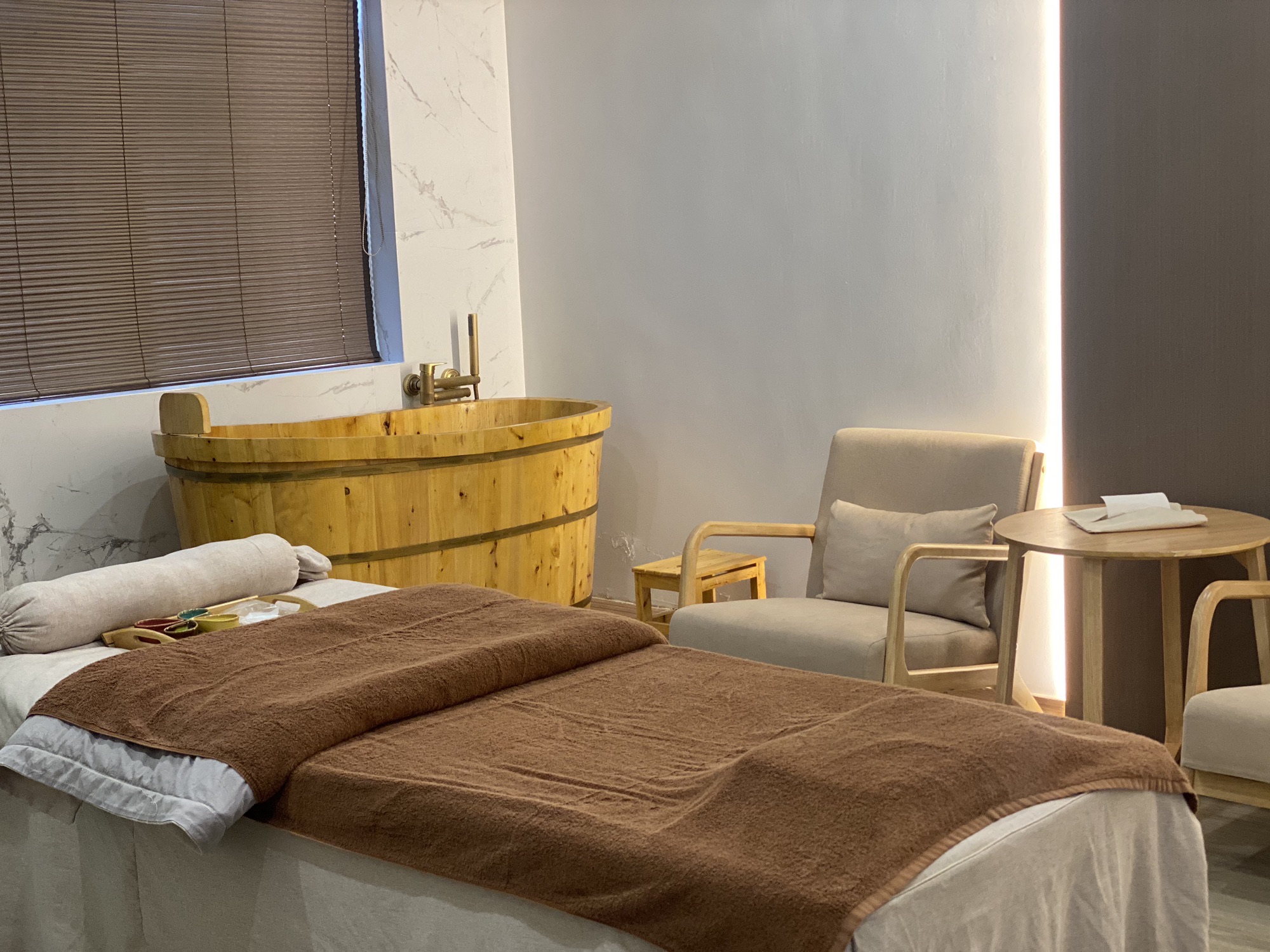 场地封面-千妤美容养生健康管理中心(馨光嘉苑店)