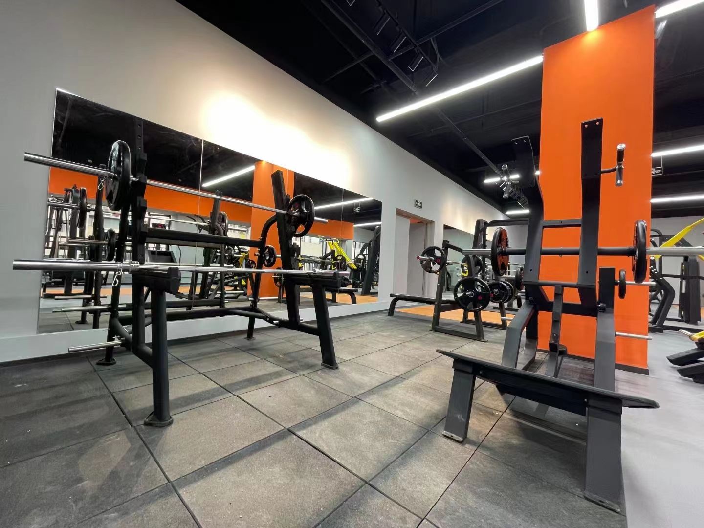 场地封面-律燃健身格斗