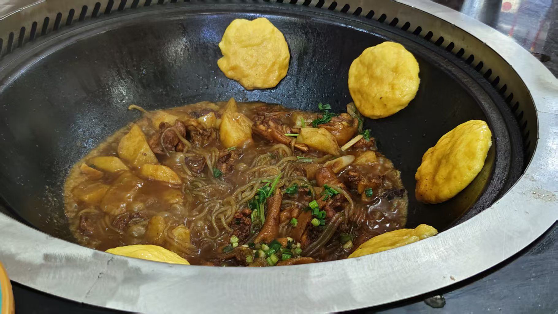 聚鑫东北铁锅炖