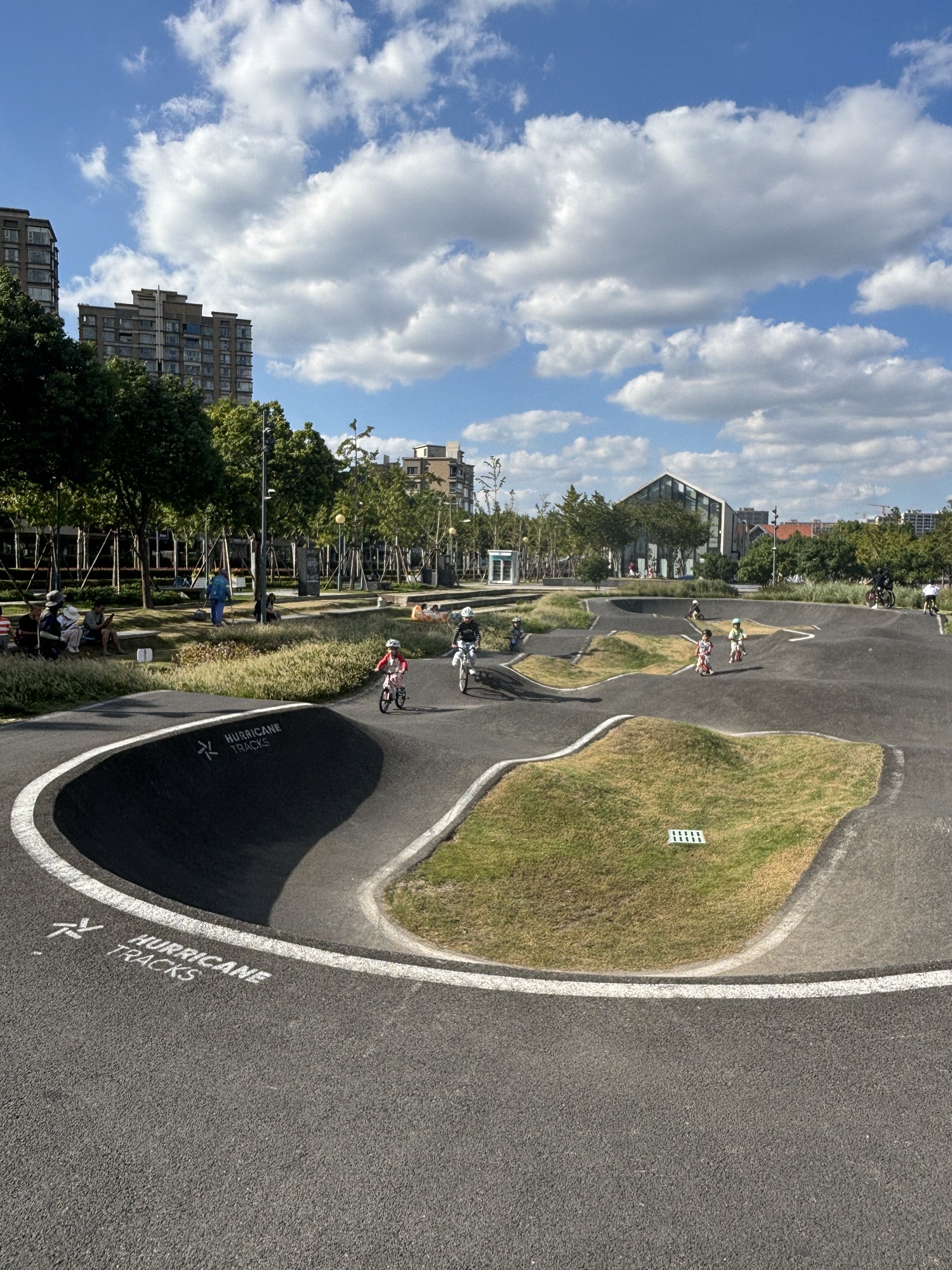 场地封面-山楂花儿童游乐场