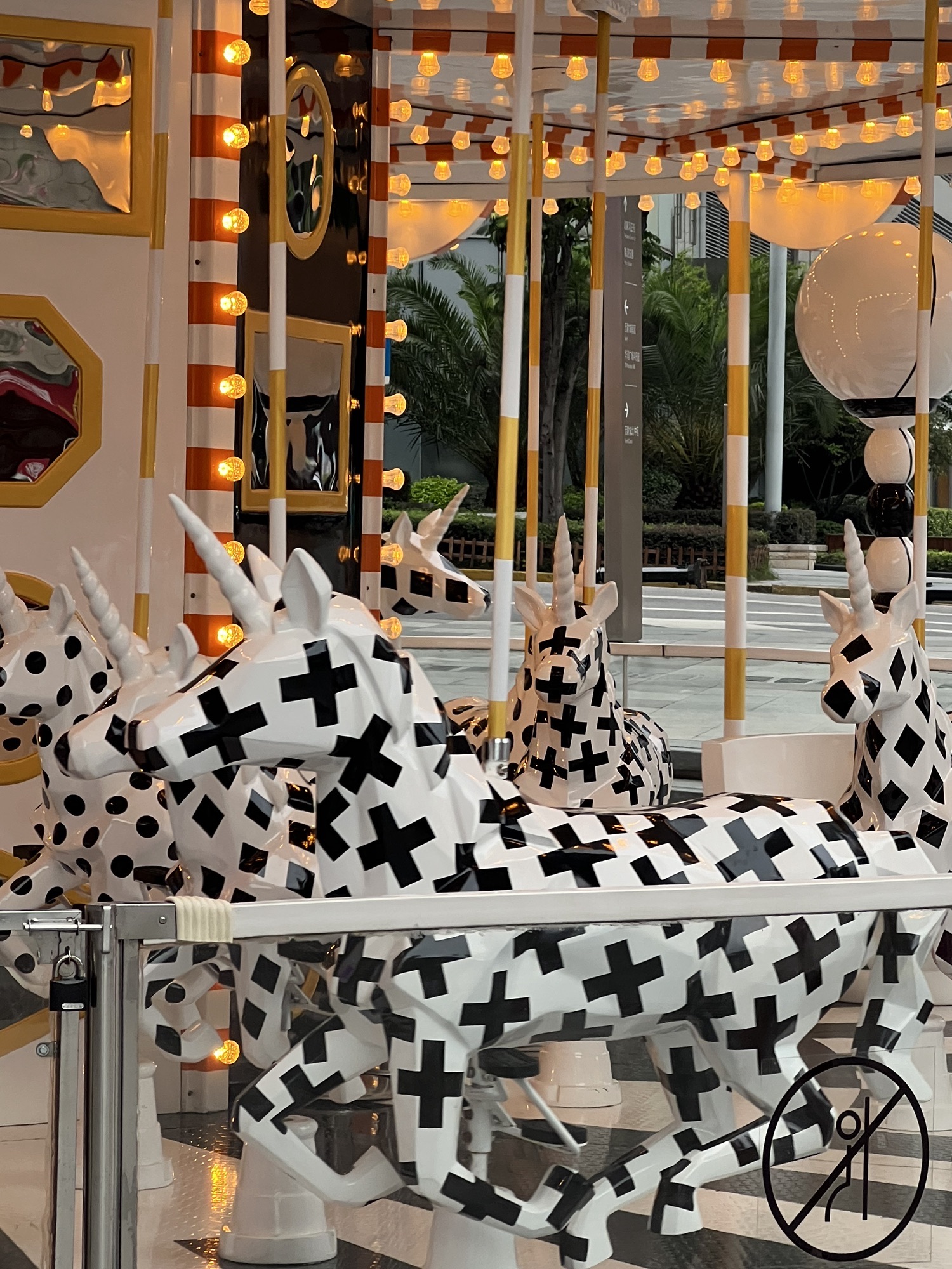 场地封面-比趣乐园明日世界旋转木马(重庆万象城店)