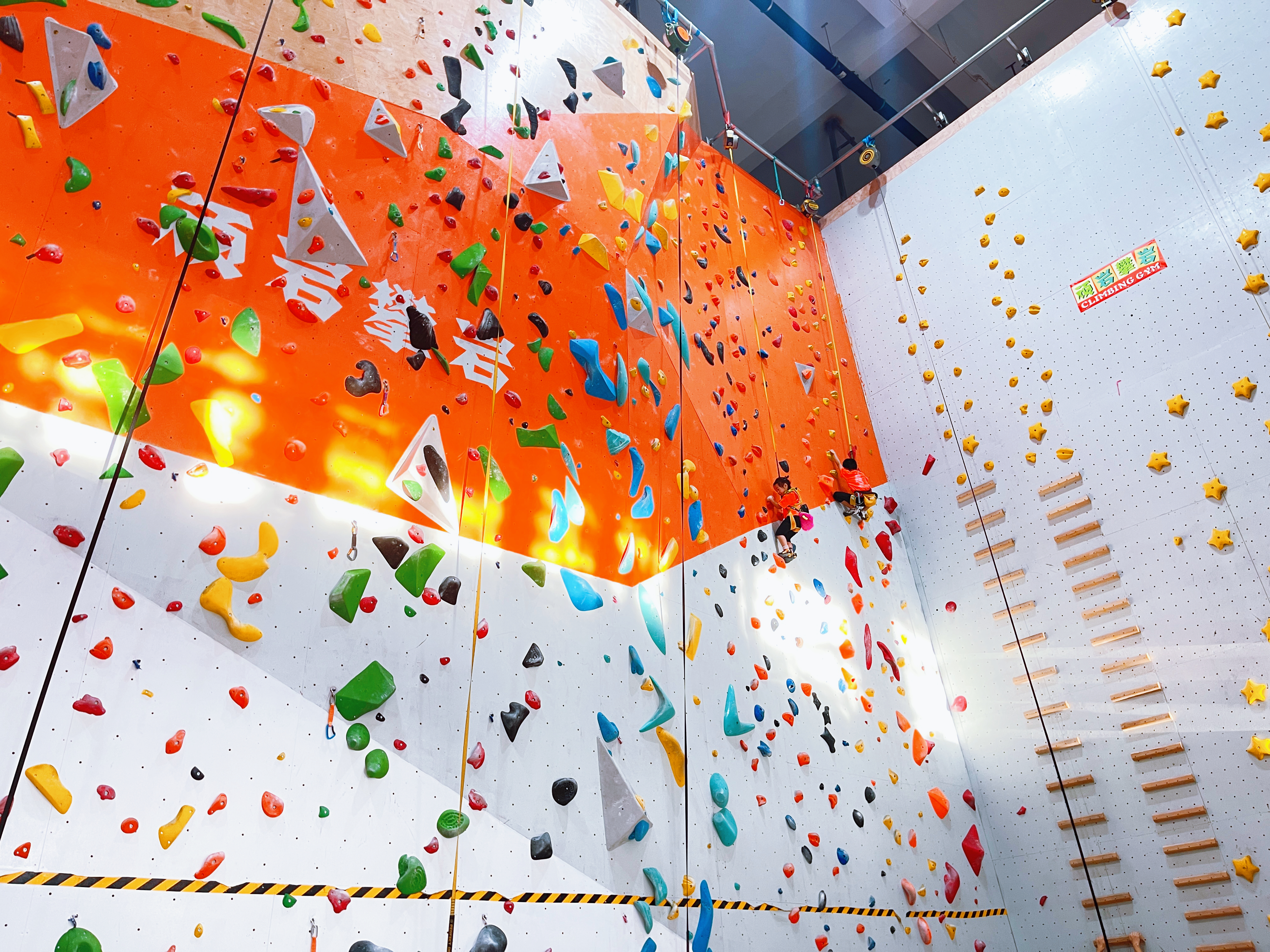 场地封面-顽岩攀岩馆(房天下大厦A座店)