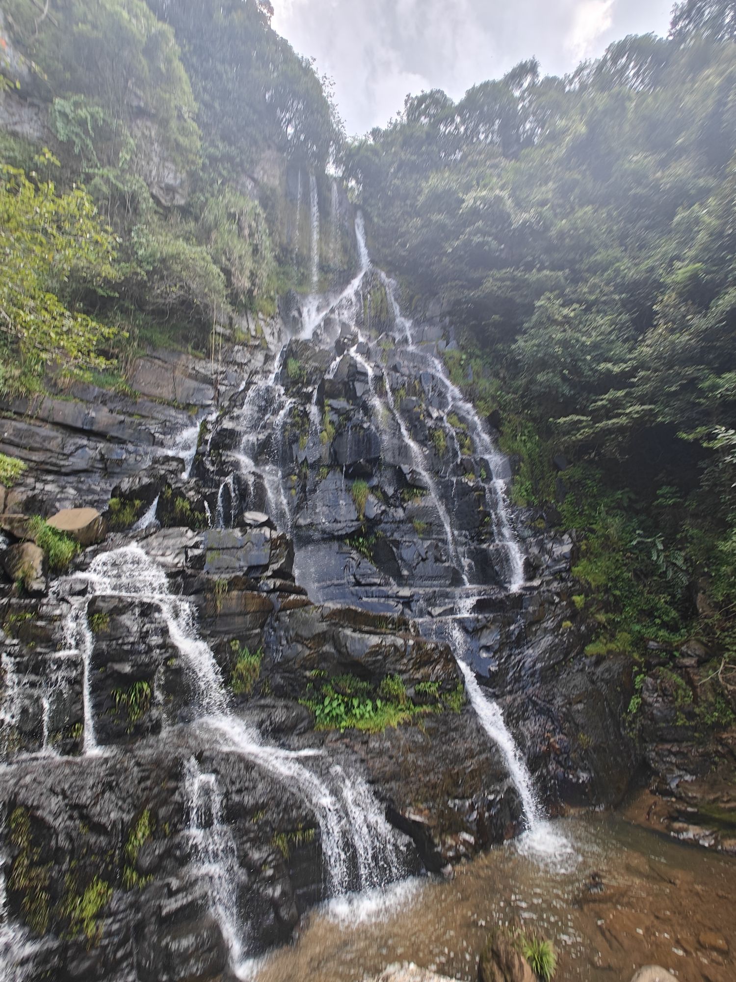 三妹瀑布旅行图片 3