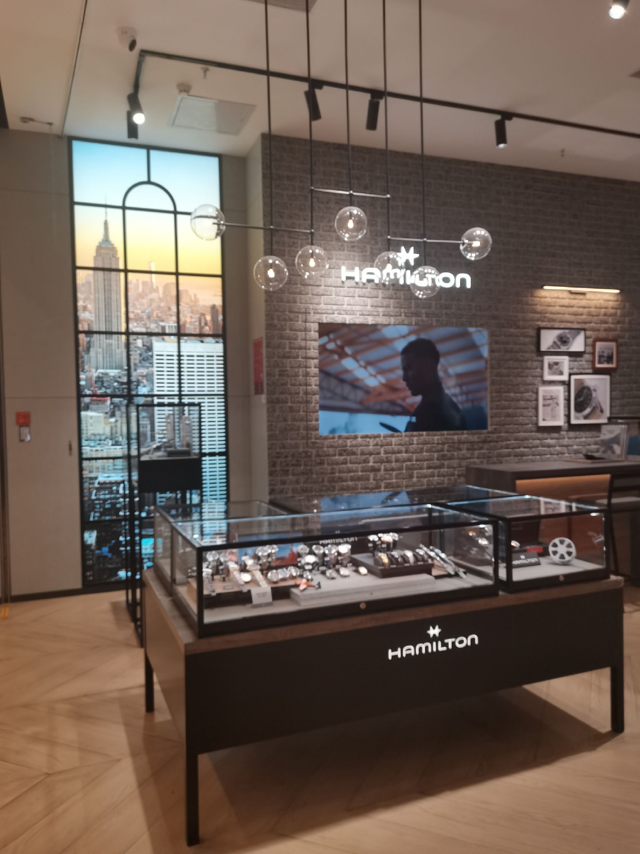 汉米尔顿名表厅(乌鲁木齐会展吾悦广场店)