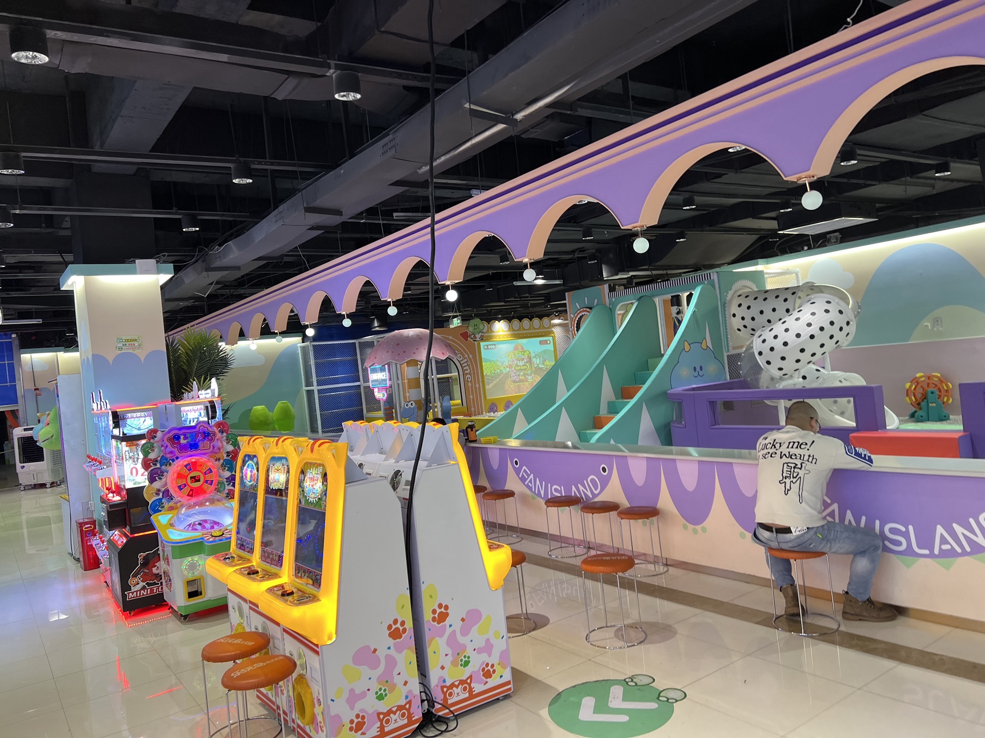 乐玩岛恐龙乐园(邻水店)