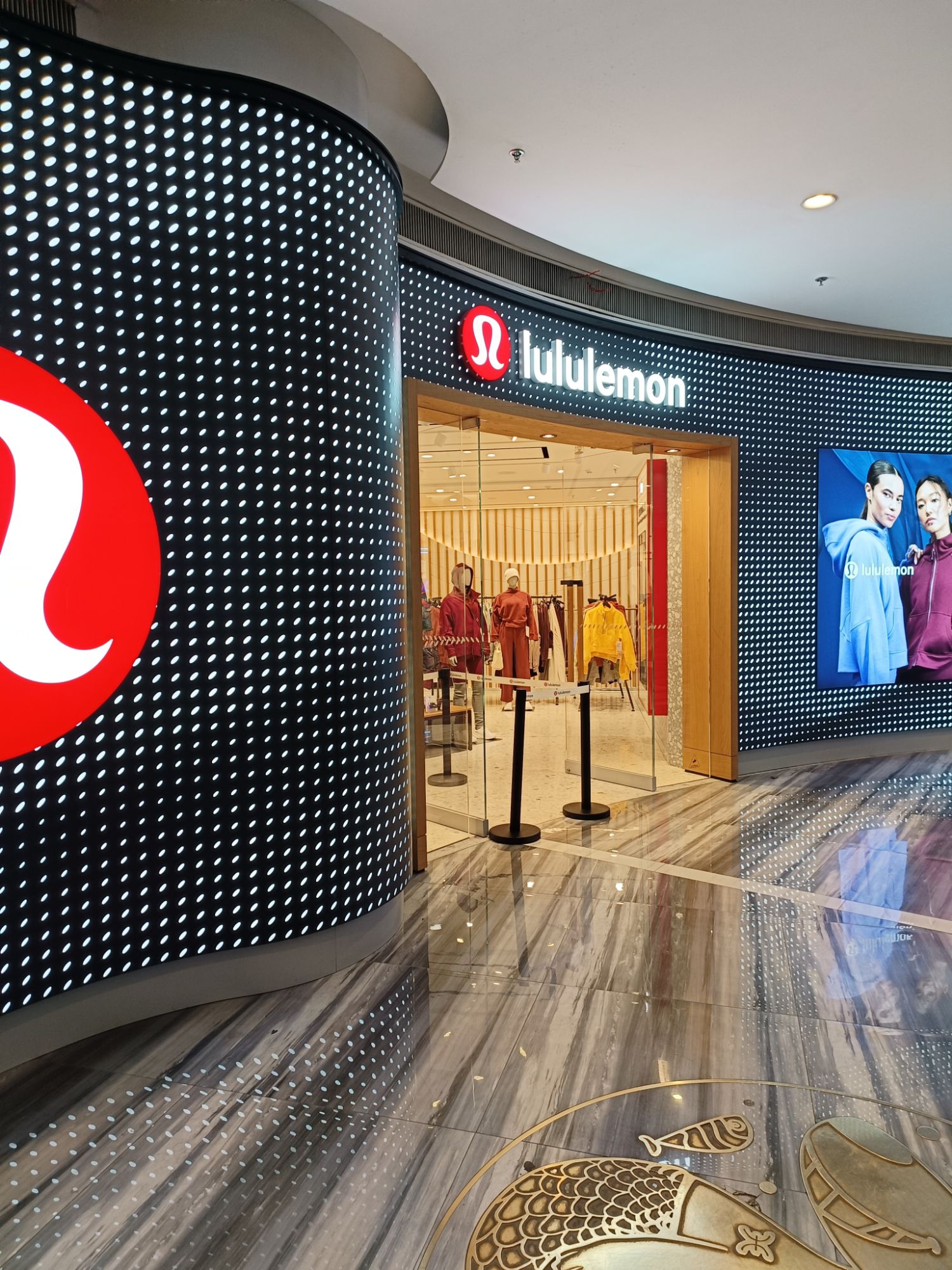lululemon(天津大悦城北区店)