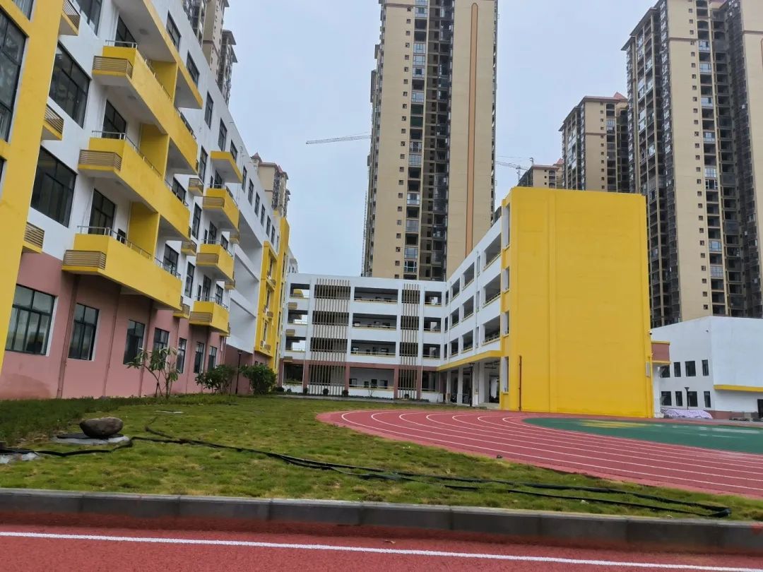 来宾市政和小学迎宾校区