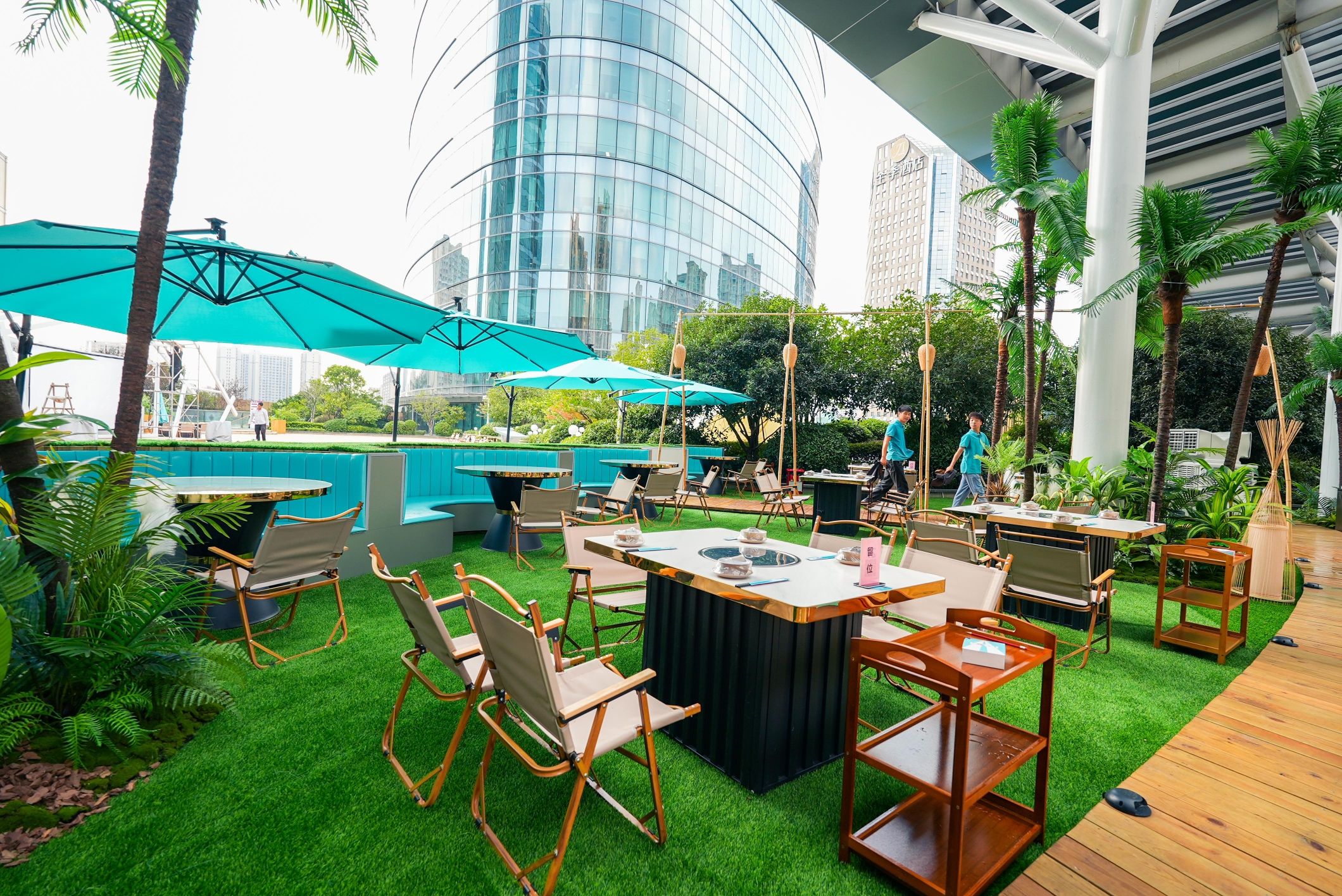 场地封面-HOT·11天空泳池音乐营地(光谷K11店)