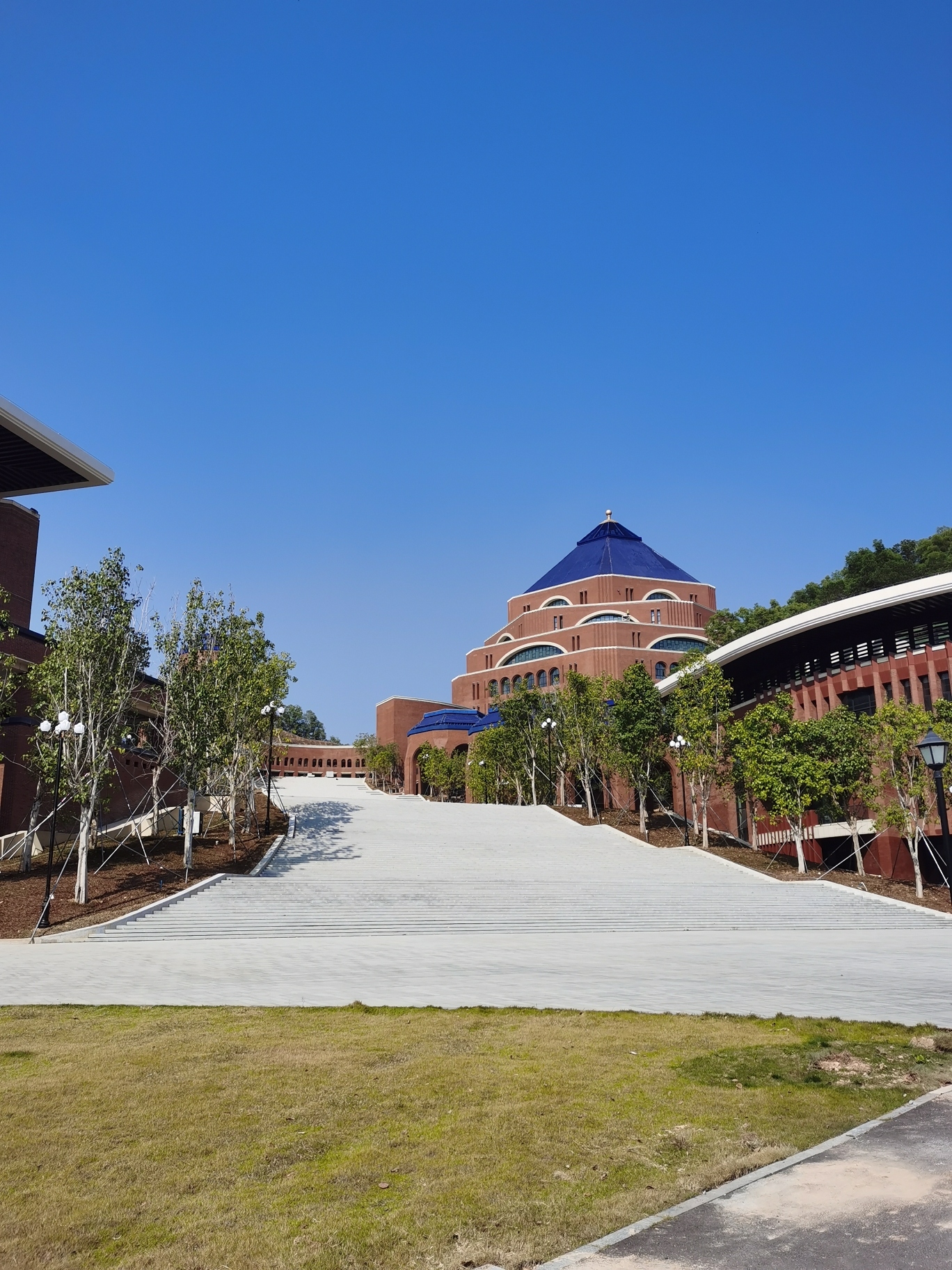 中山大学深圳校区百步梯