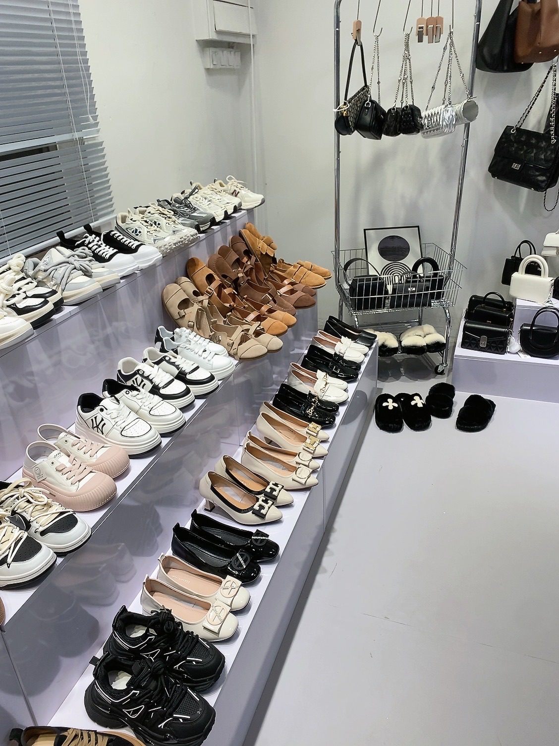DL鞋包集合店