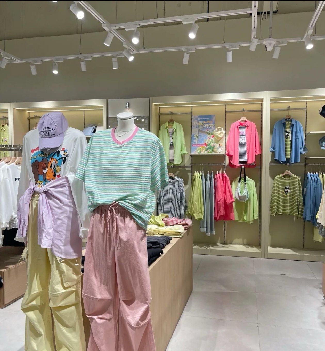 BT服饰集合店(红博店)