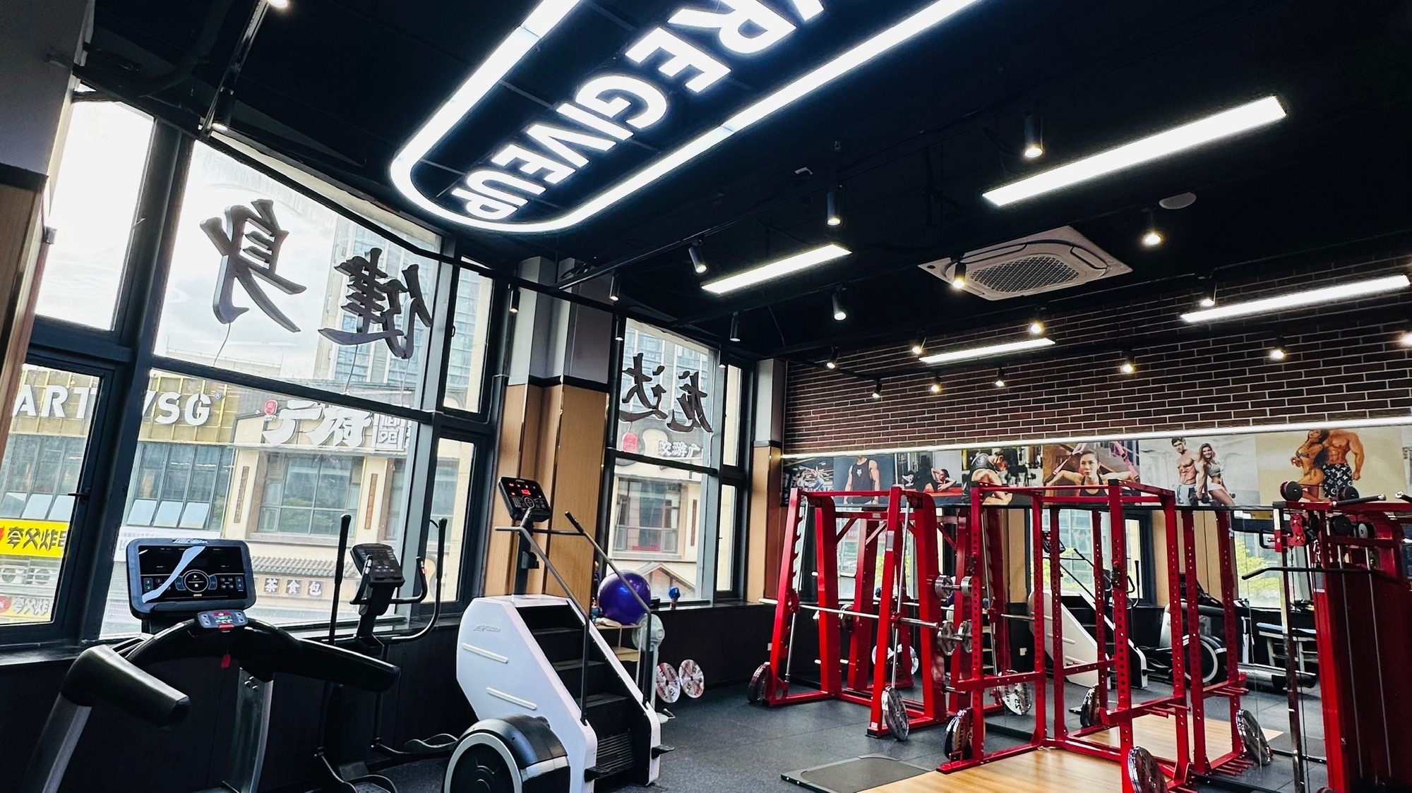 场地封面-龙达健身工作室(香雪锐丰广场店)