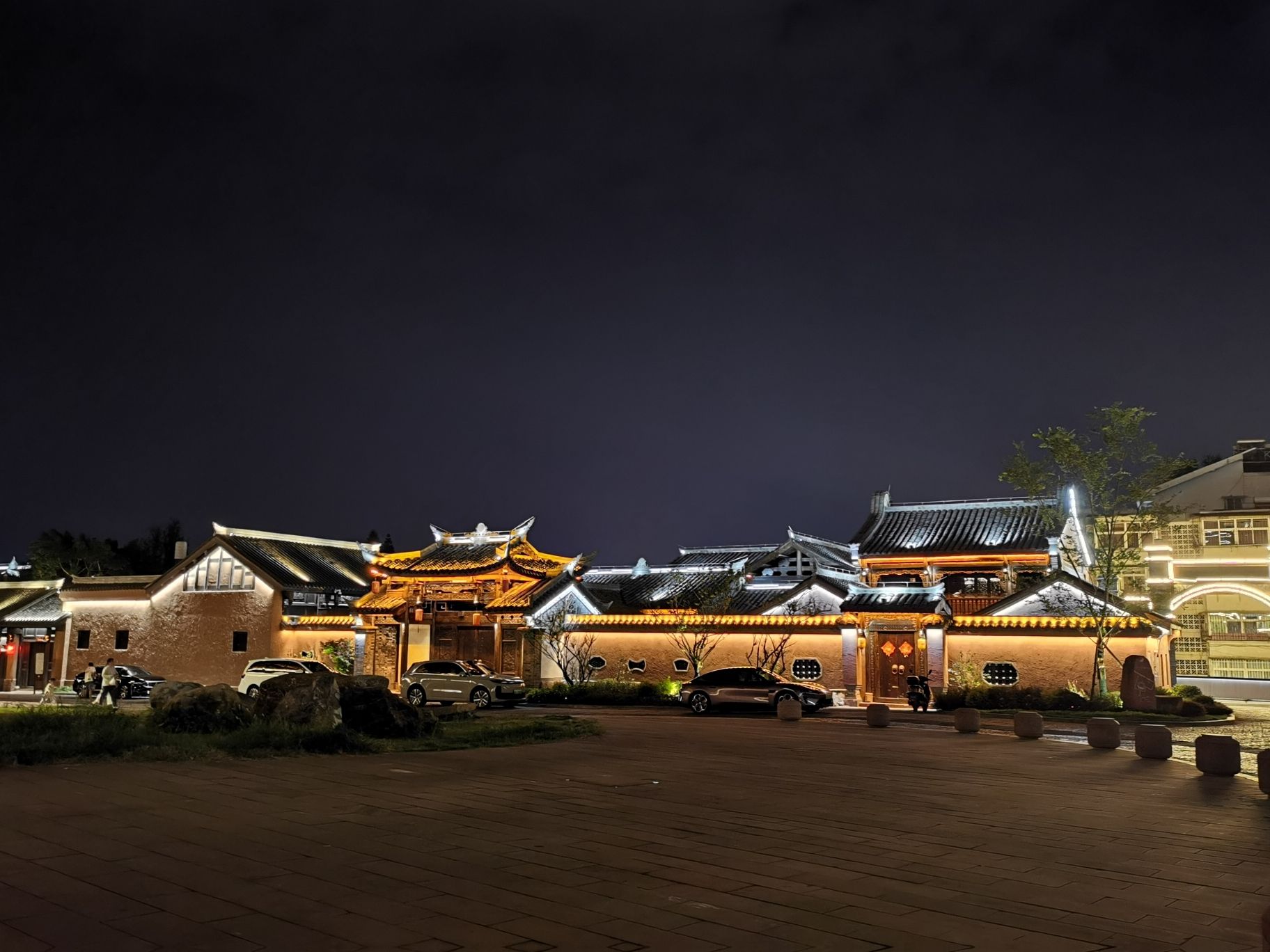 建平门广场旅行图片 1