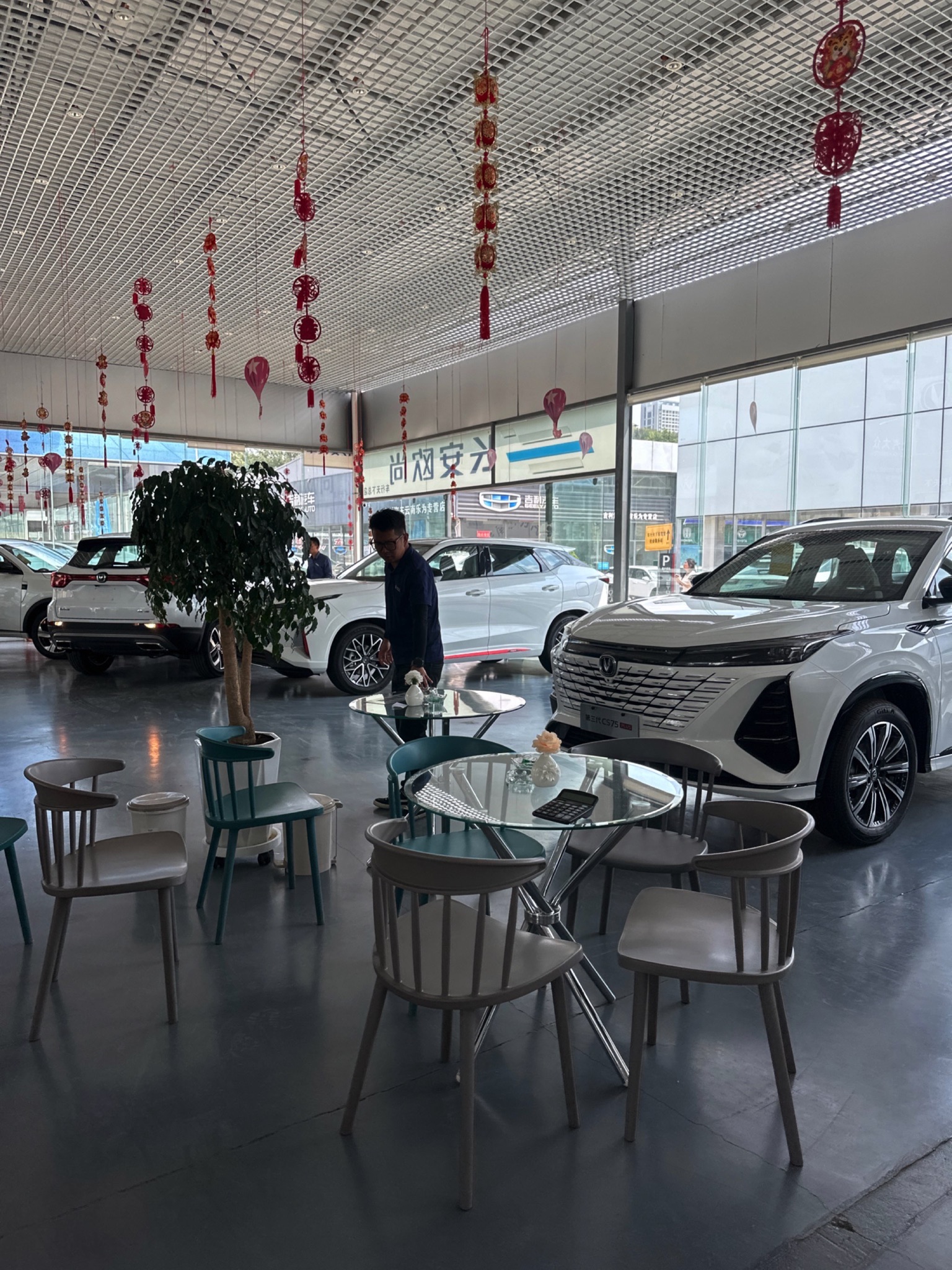 昆明长安汽车4S店