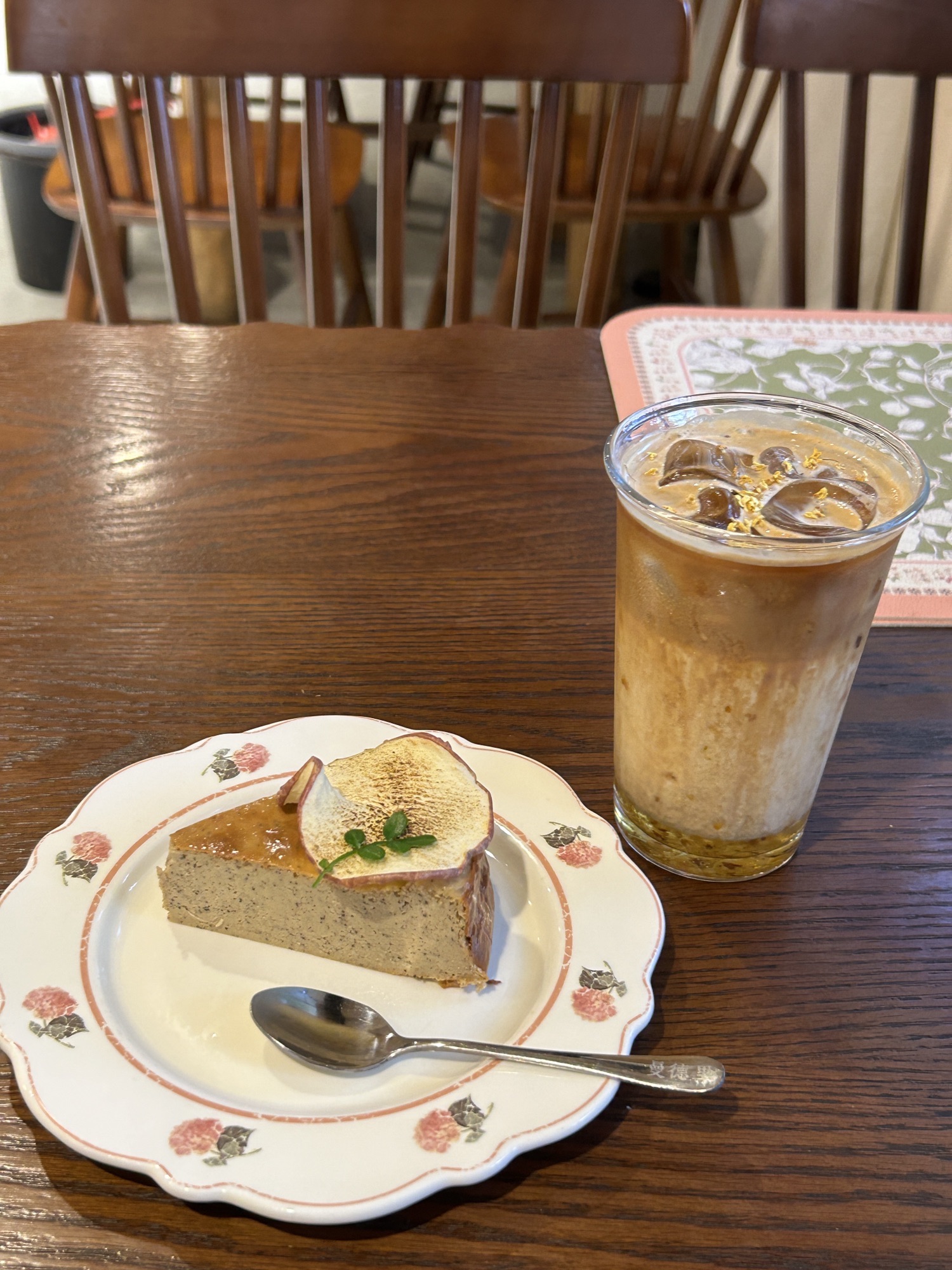 蔓德里茶餐厅