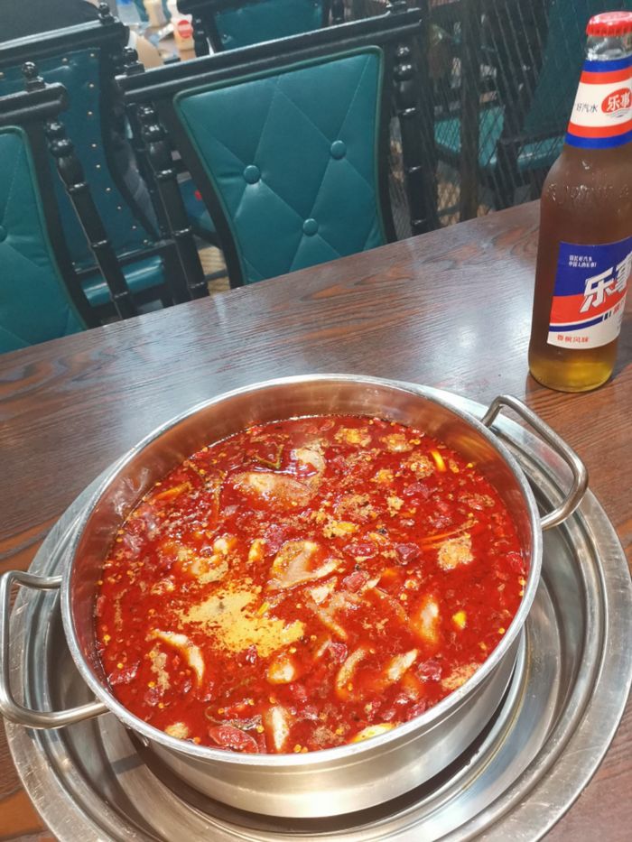 新星市嗨趣捞四十九元自助火锅店