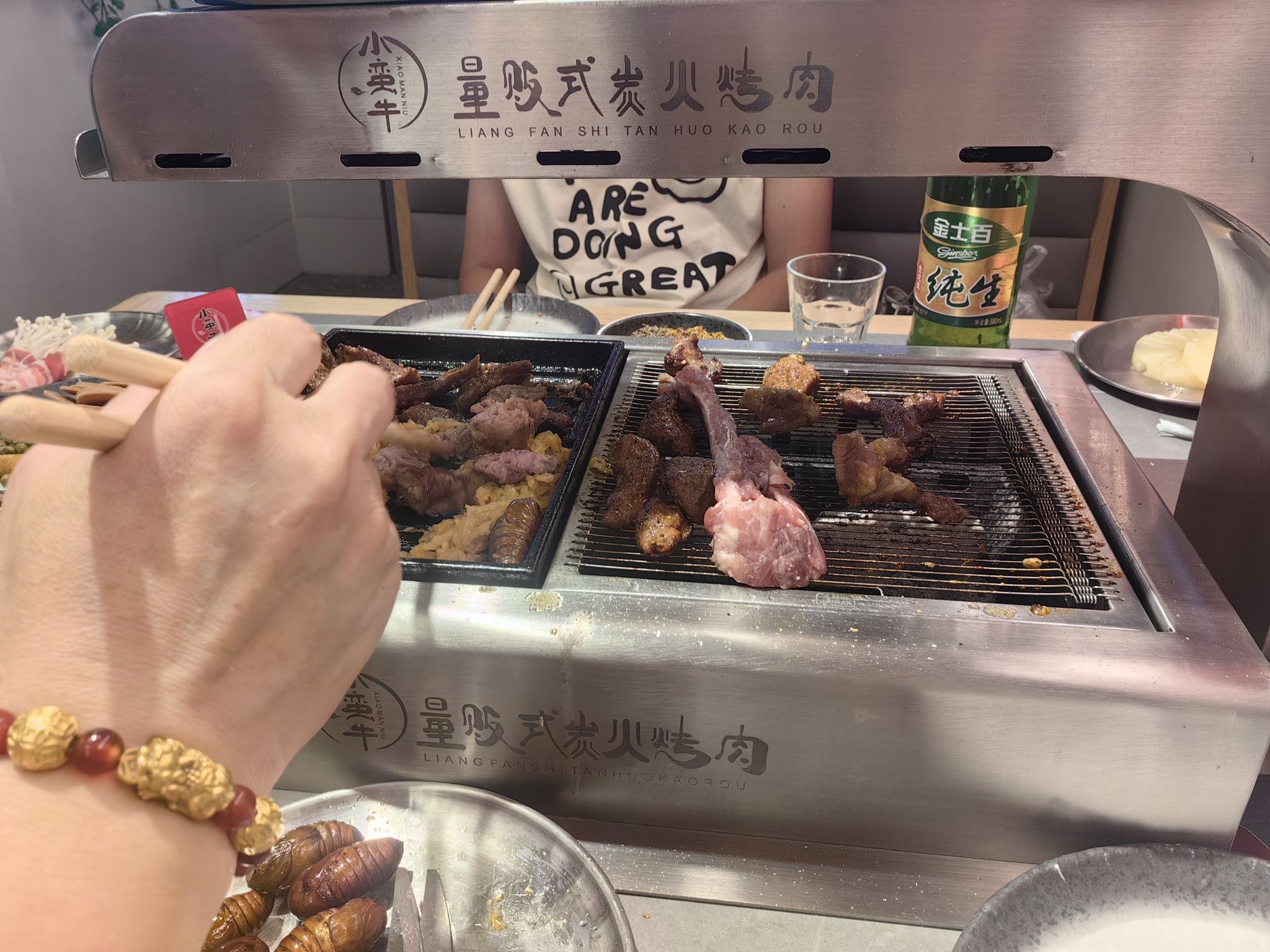 小蛮牛牛烤肉店(一中华城店)