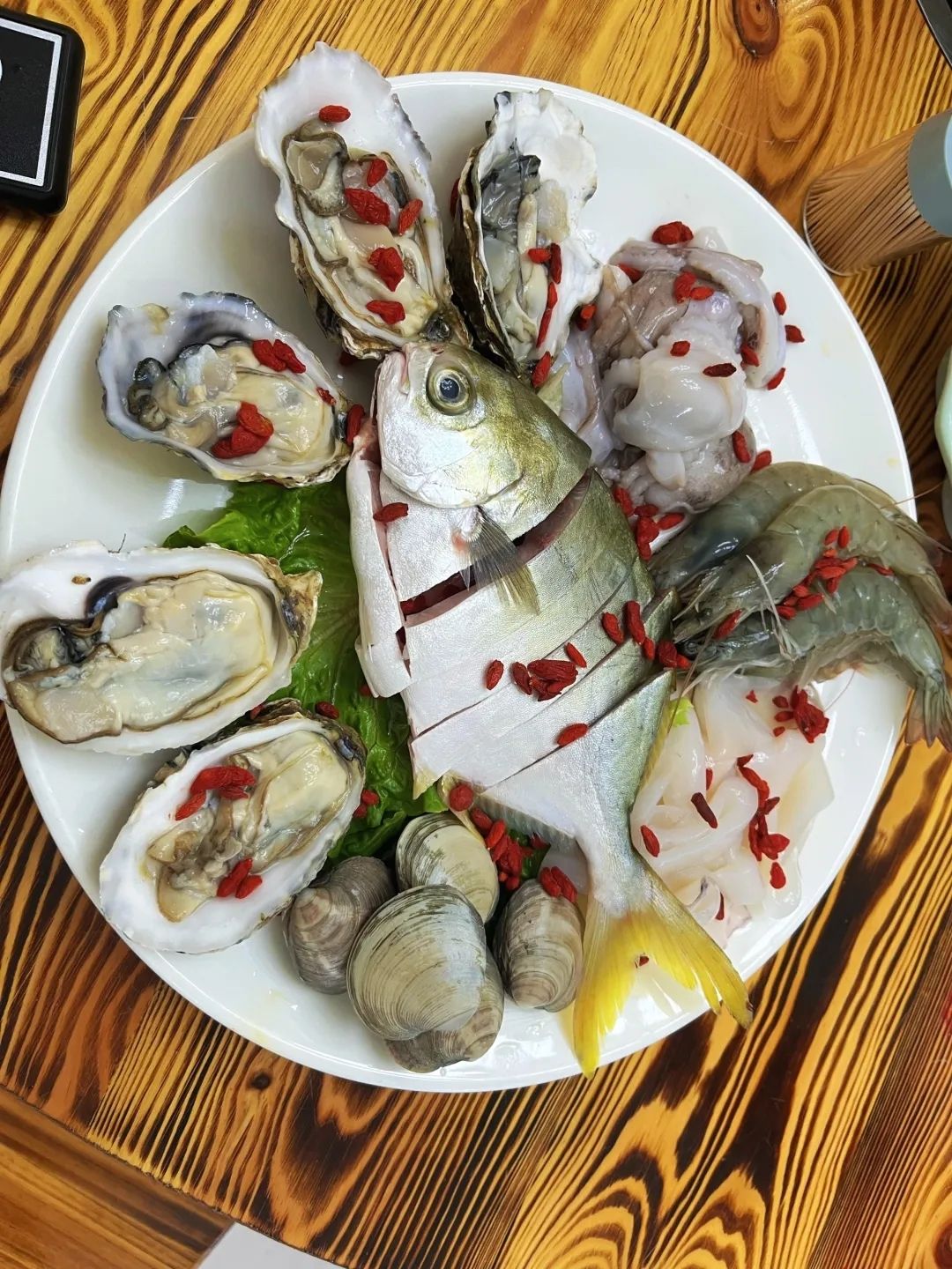 么么哒椰子鸡糟粕醋海鲜川湘菜店
